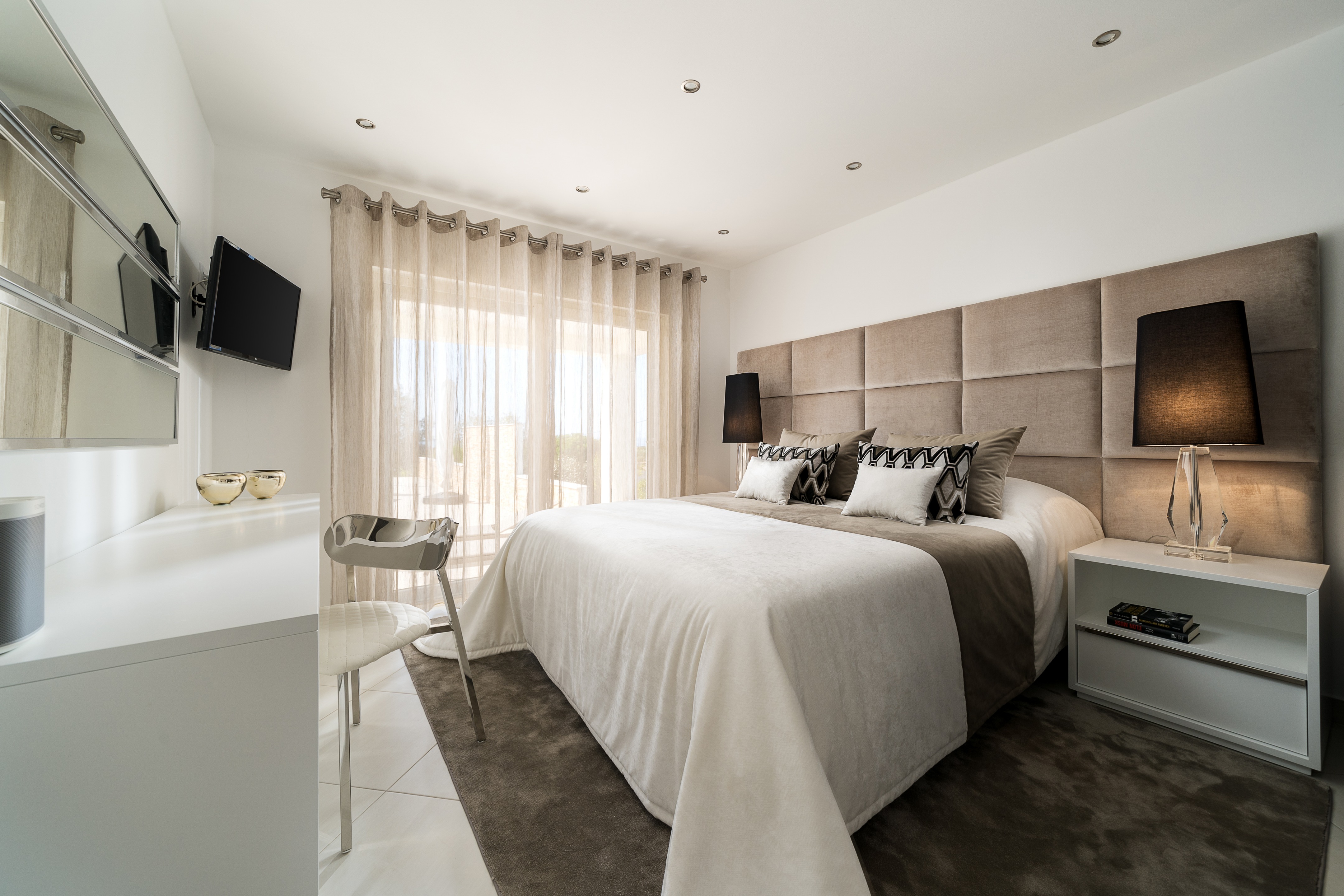 Simple Taste 团队打造的金色眼睛别墅室内设计-8