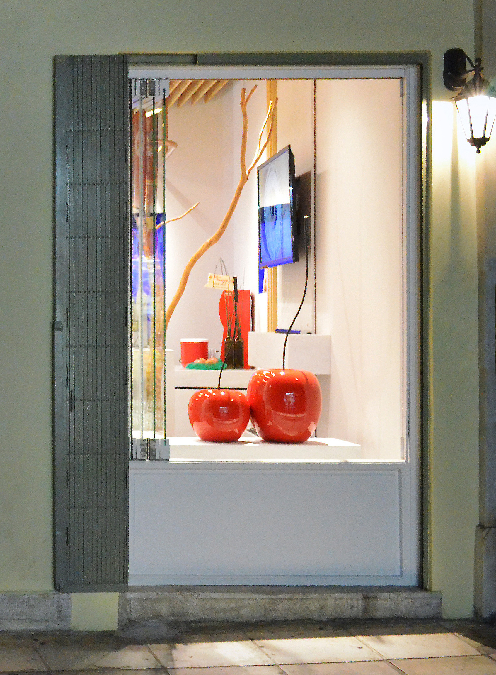 雅典 NOVAGEA 果汁吧 | 融入希腊传统与自然的现代空间-16