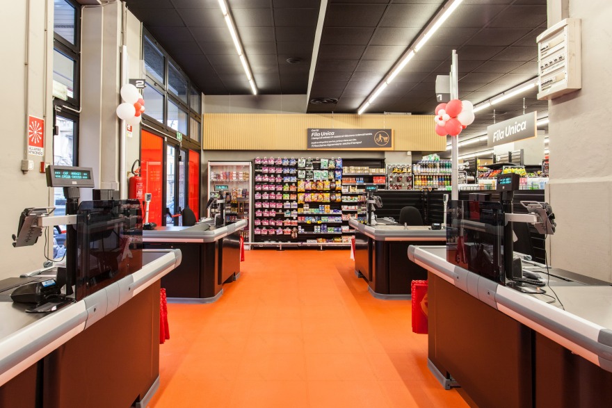 意大利博洛尼亚 Carrefour Market 超市室内设计案例-2