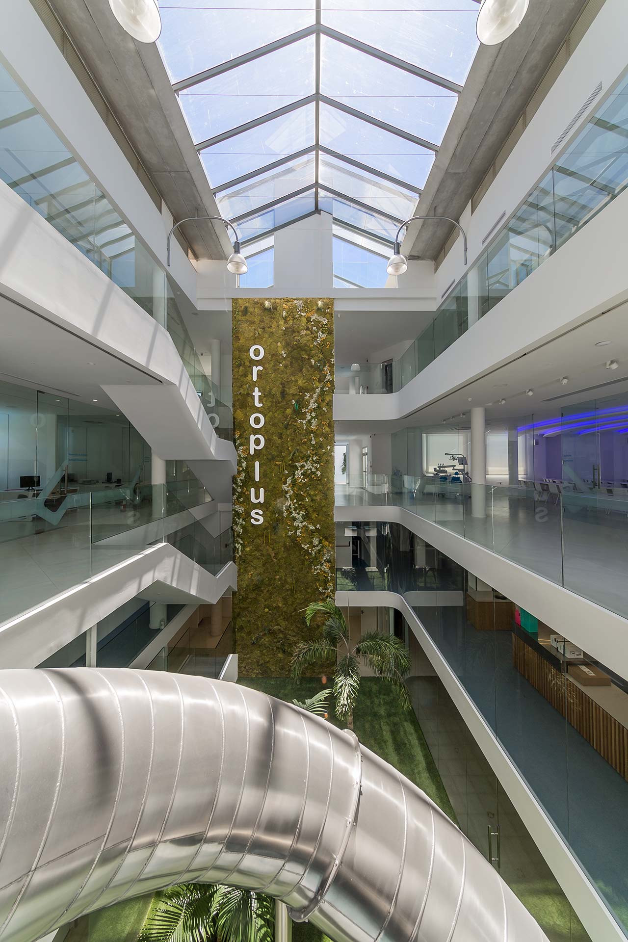 "Ortoplus 马德里总部 | KRION K-LIFE 助力创新牙科诊所设计"-6