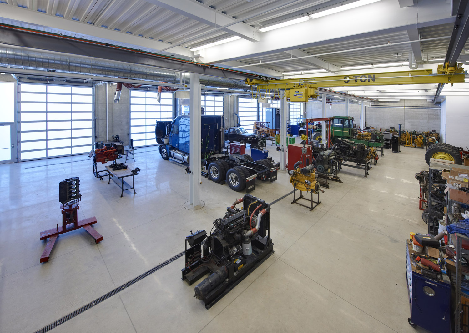 工业技术大楼-13