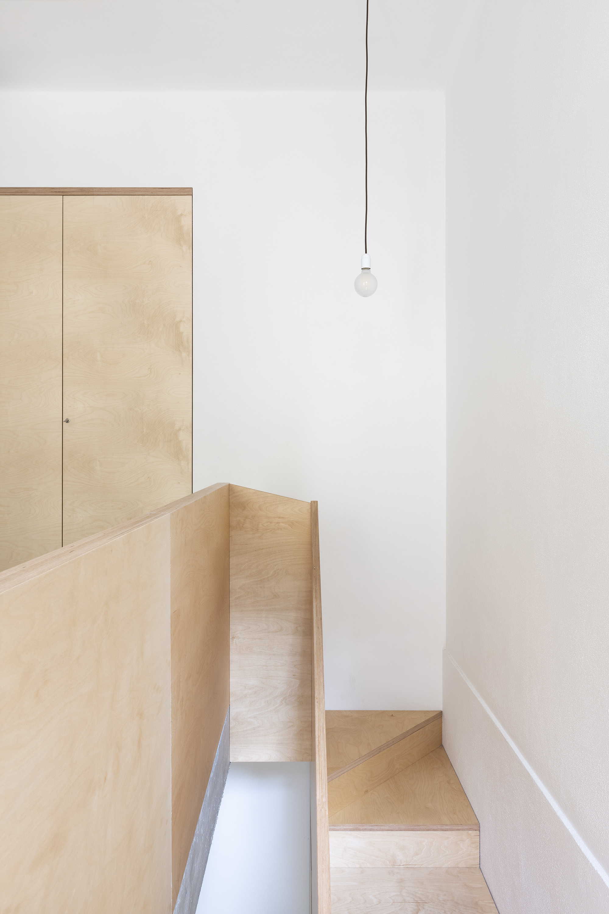 意大利 Varigotti 度假屋翻新 打造现代宜居空间-35