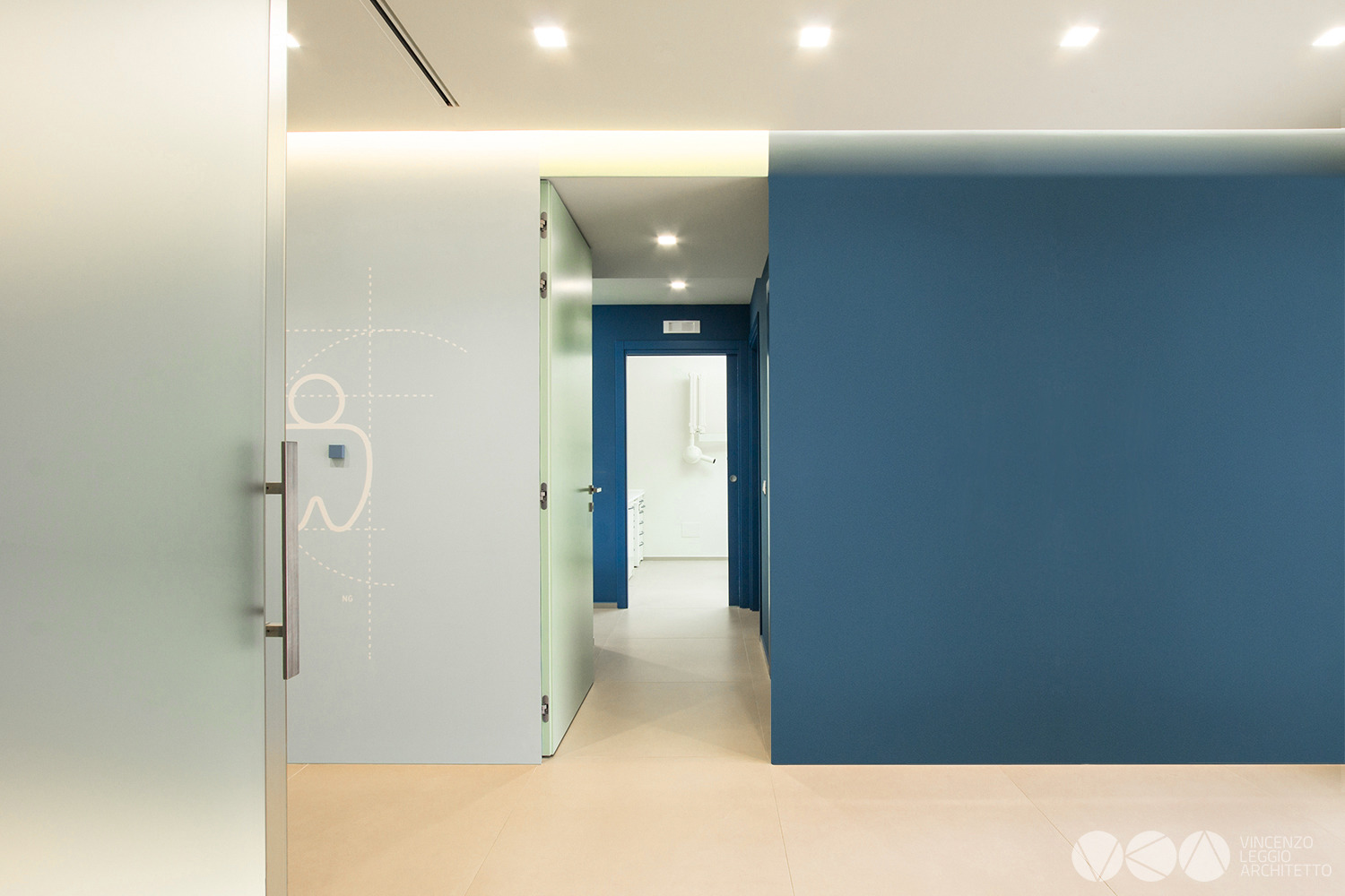 模块化布局打造高效诊所空间-4