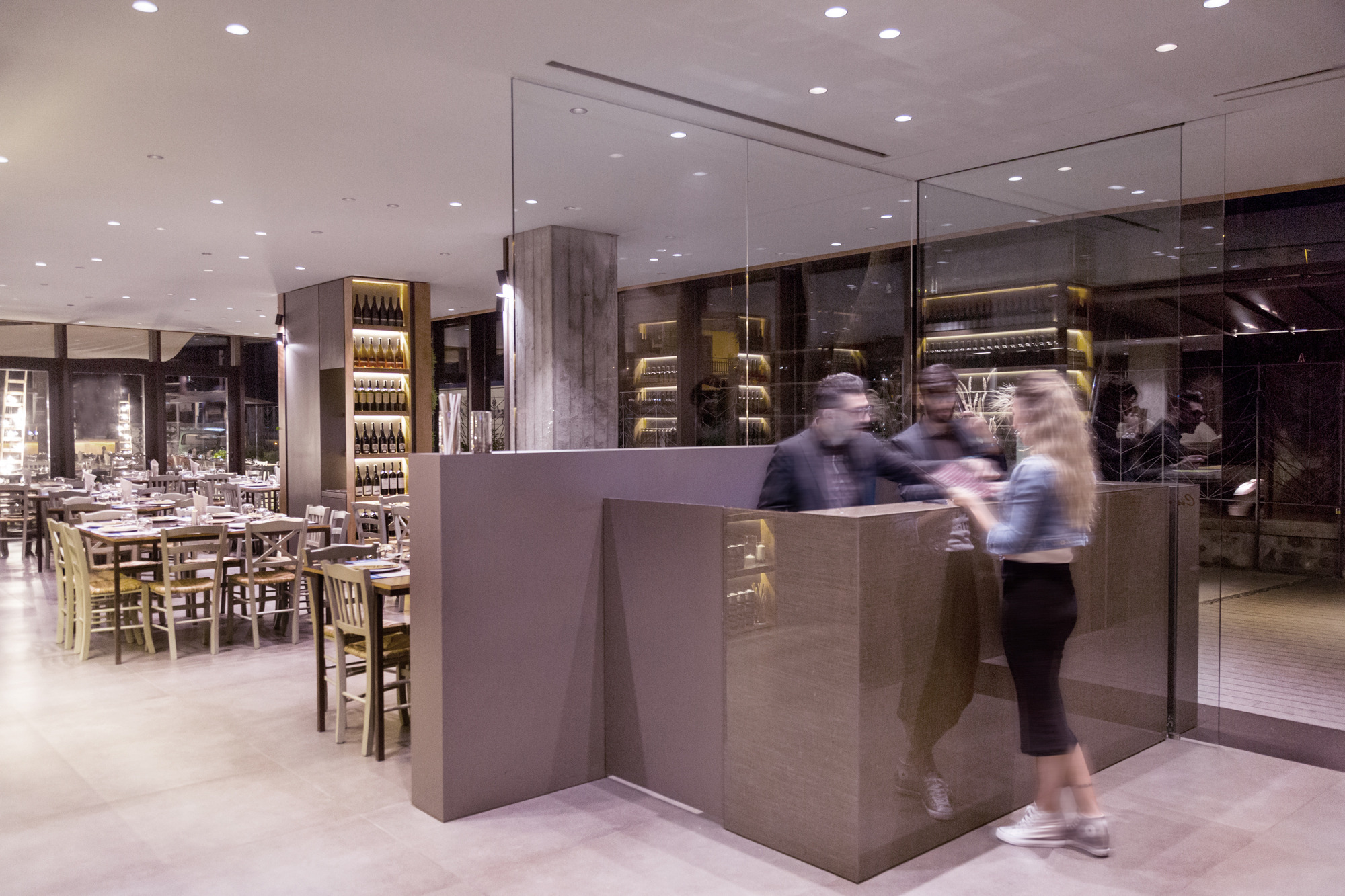 古宅新生,餐饮空间与历史文化的完美融合-20