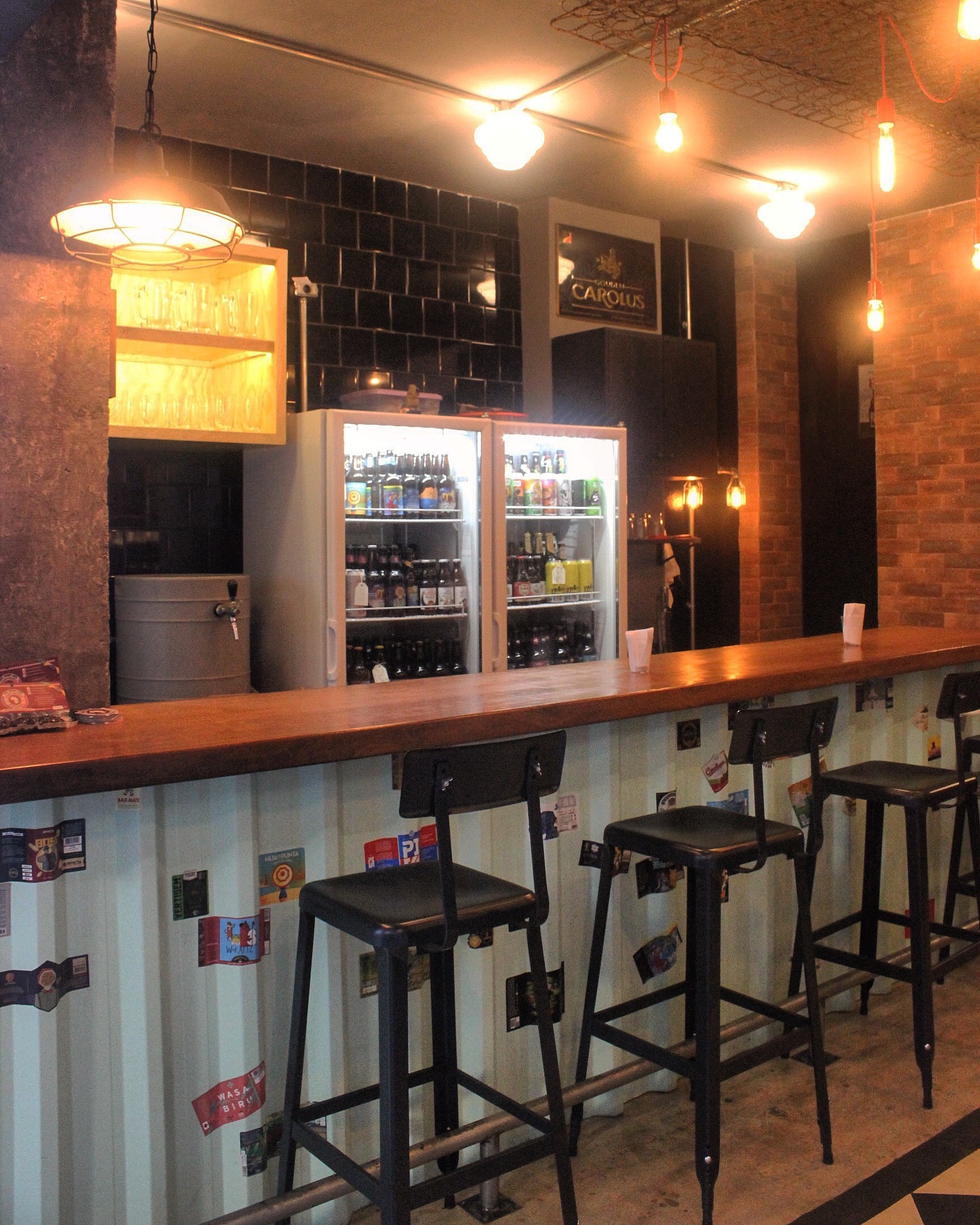 巴西 Madre Teresa 啤酒工坊——工业风展现个性与动态-4