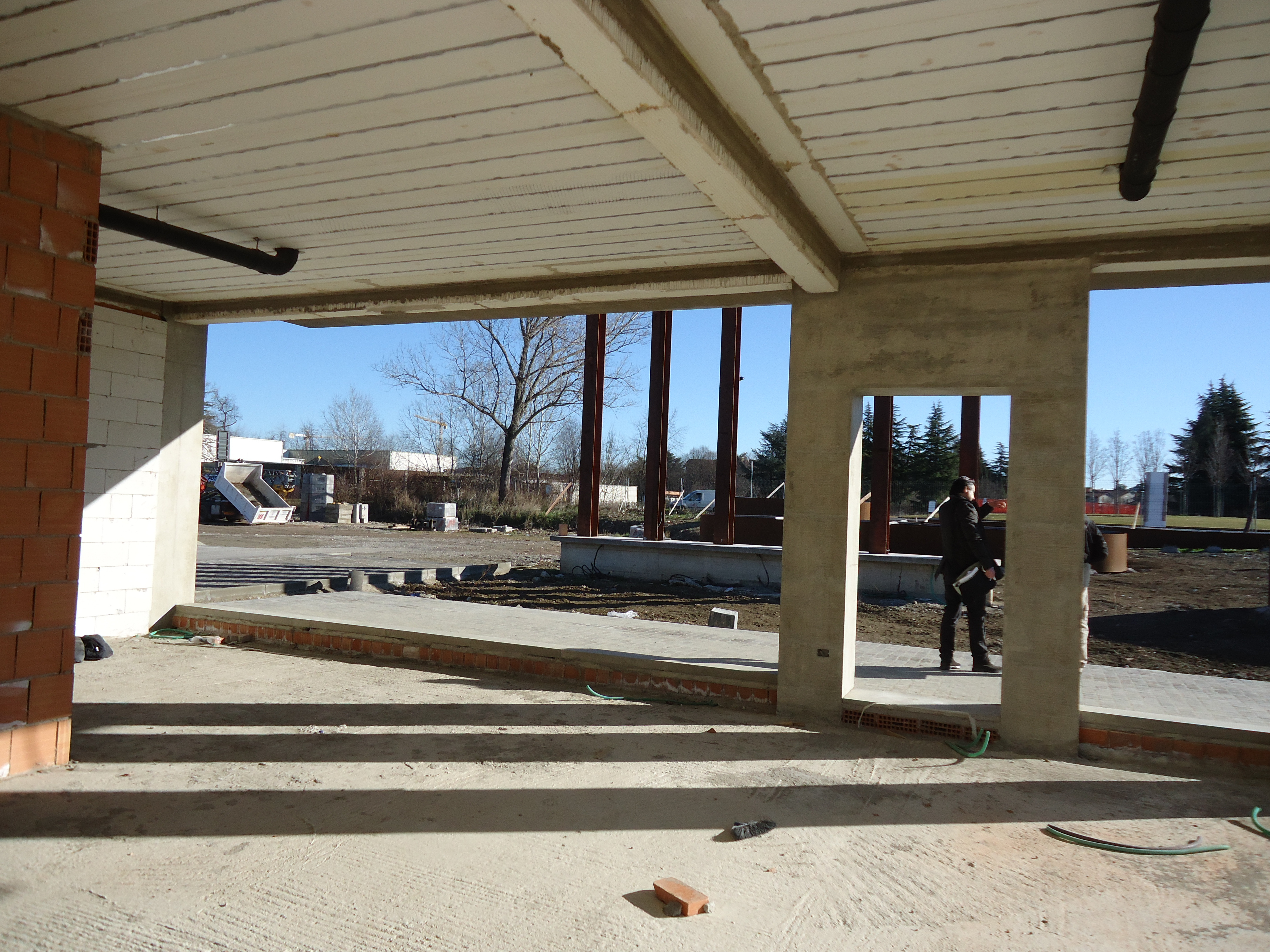 2015 年完成的 Palapa 项目，将工业遗址改造为时尚咖啡馆-7