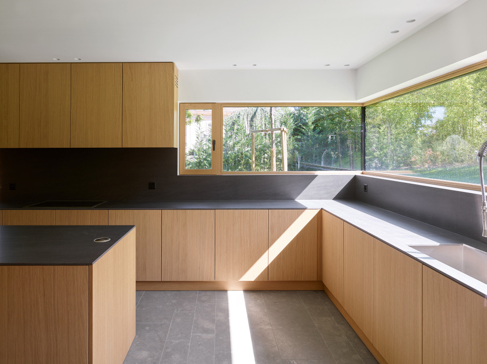 Villas Cousines | 2017 年完工的现代简约风格别墅设计-13