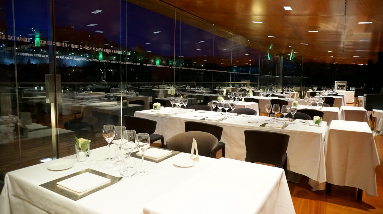 意式风情屋顶花园餐厅-3