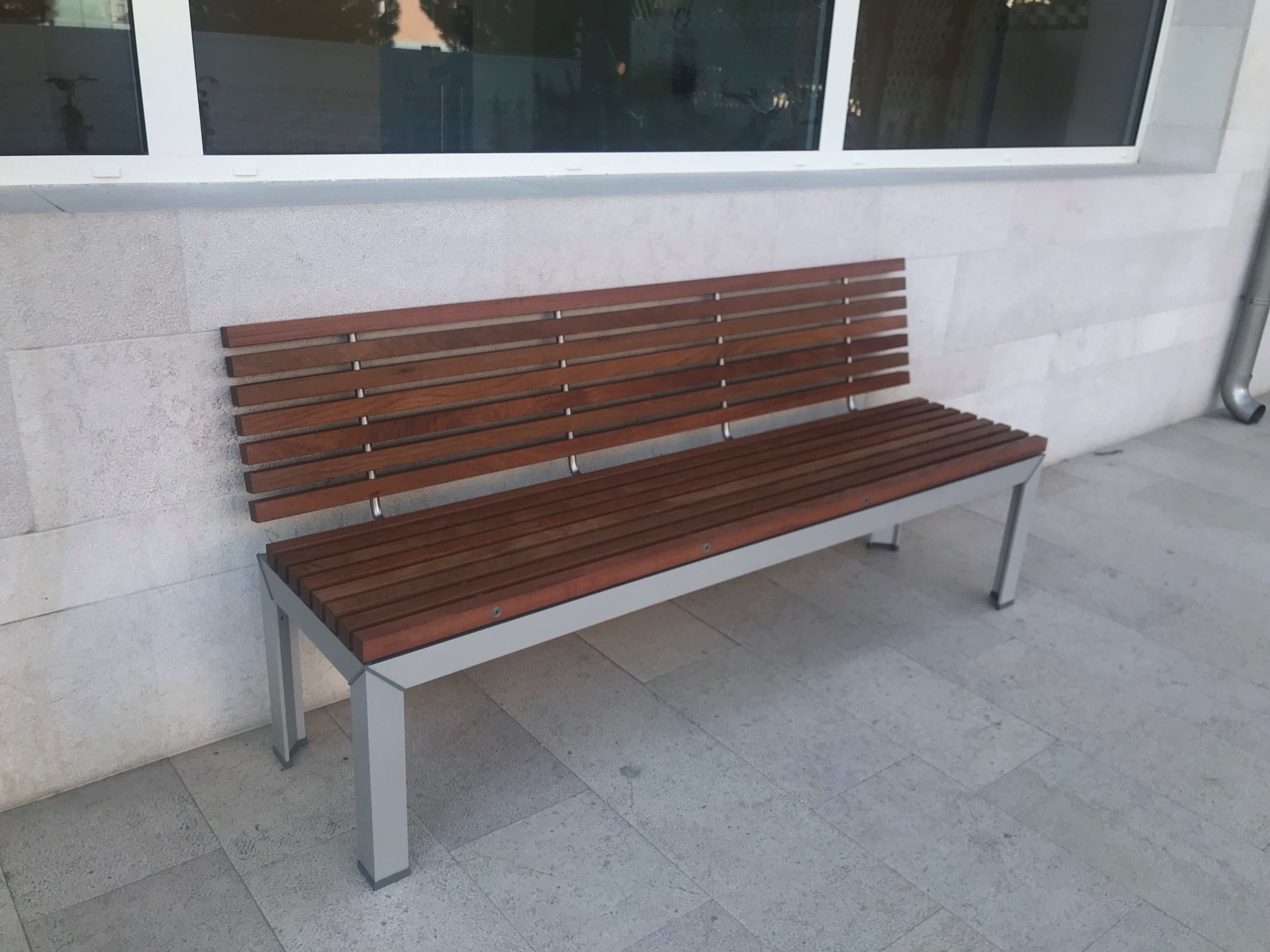 电信公司总部打造高效休闲办公空间-43