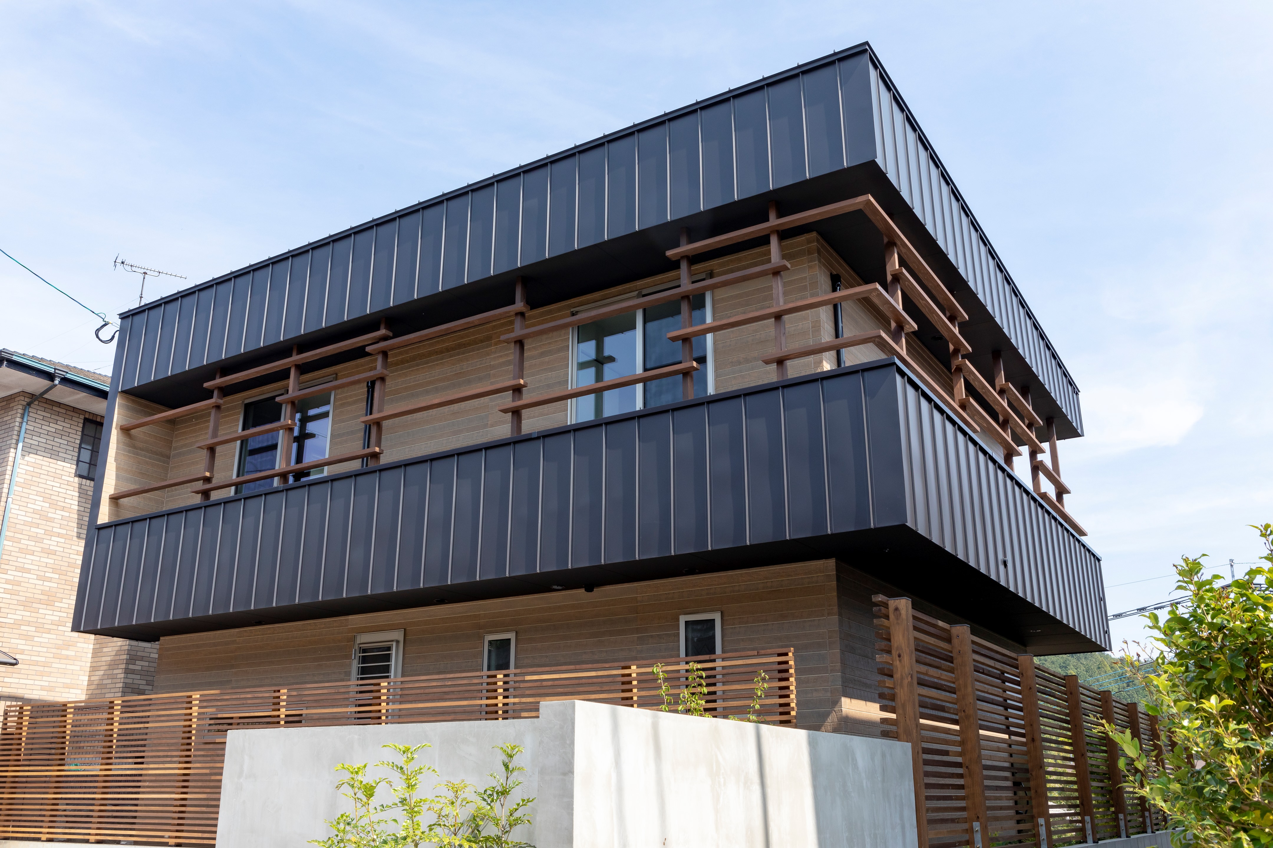 带小巷的房子-3