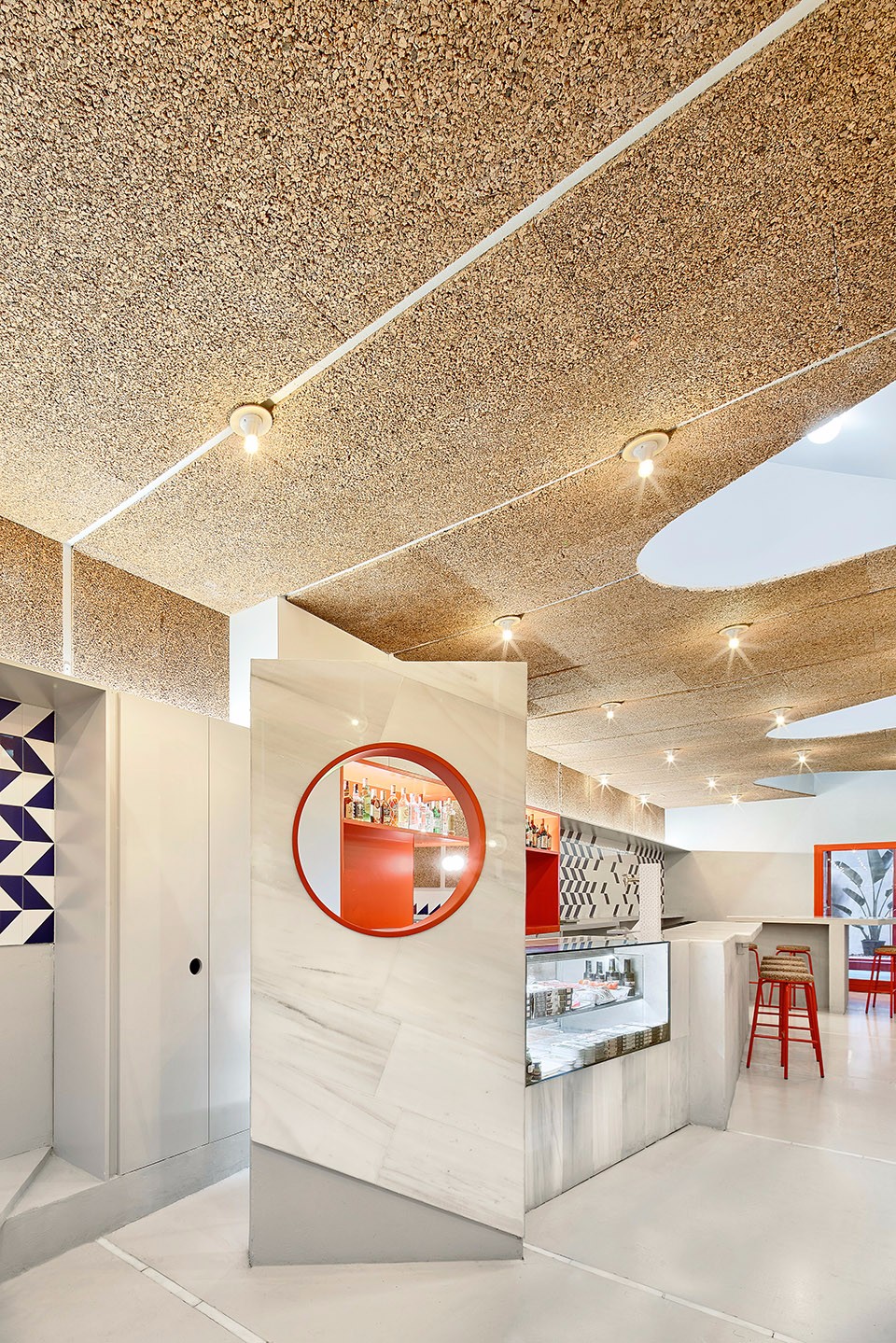 巴塞罗那 El Villa 酒吧改造-11