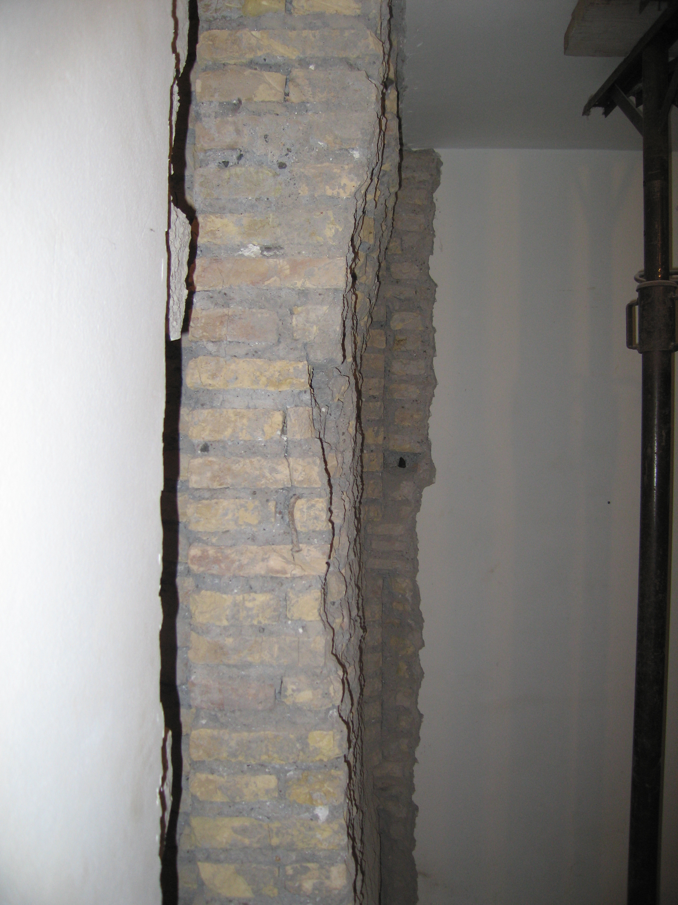 2007 年罗马历史建筑结构加固修复案例-101