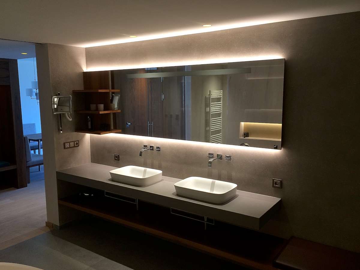 阿尔卑斯山间的五星级酒店改造-86