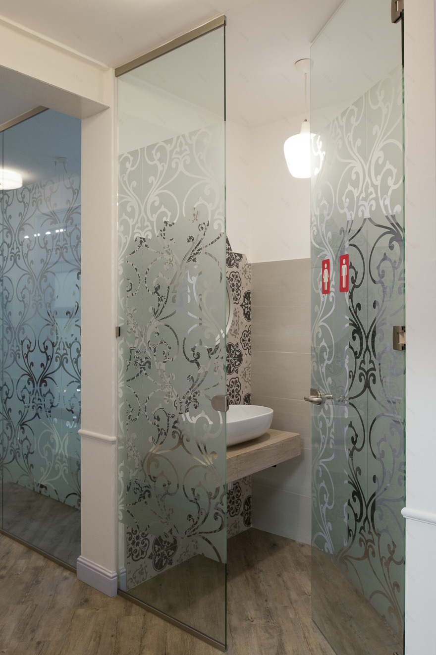 历史建筑中的现代牙科工作室-21