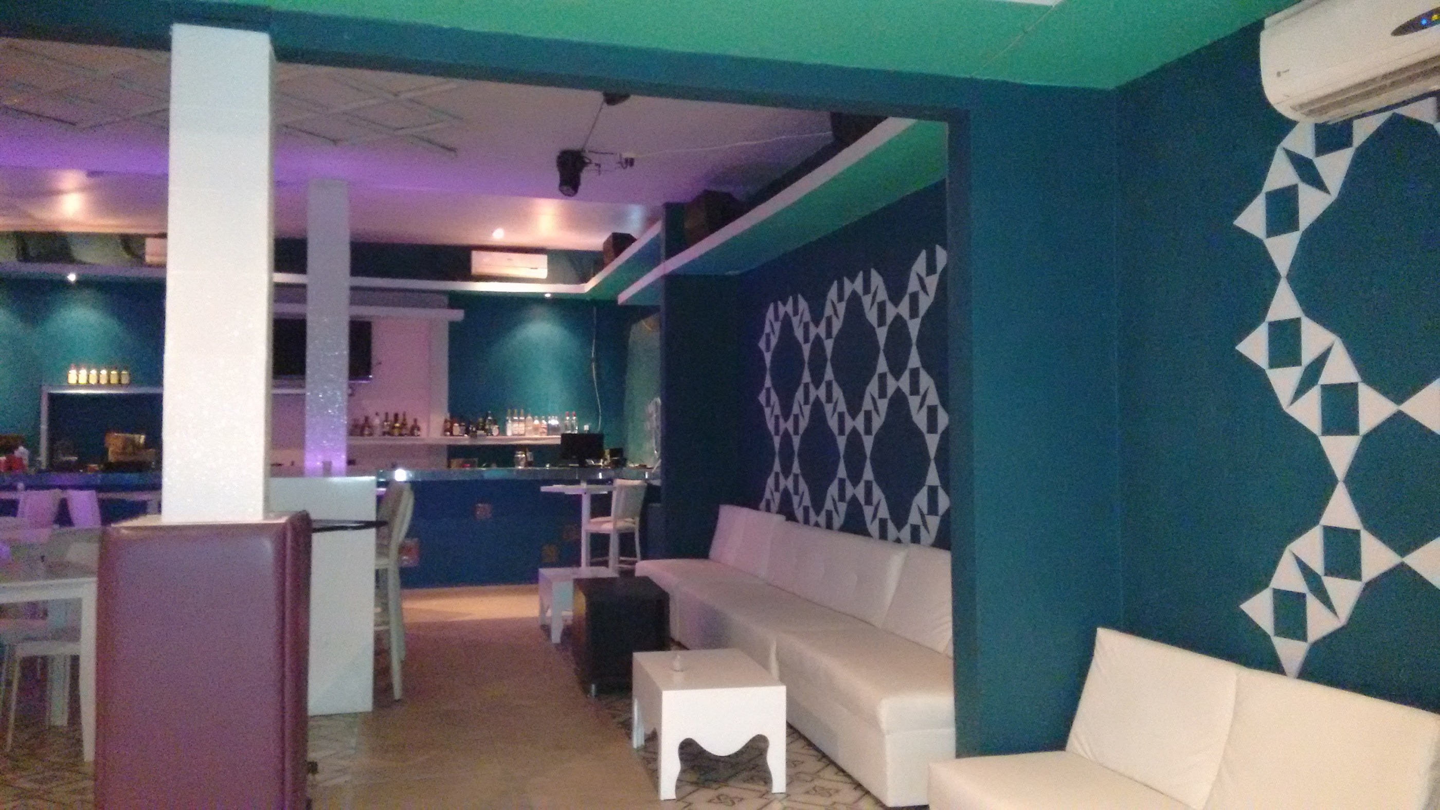 LVAR 夜店 | 现代电气活力新概念-13