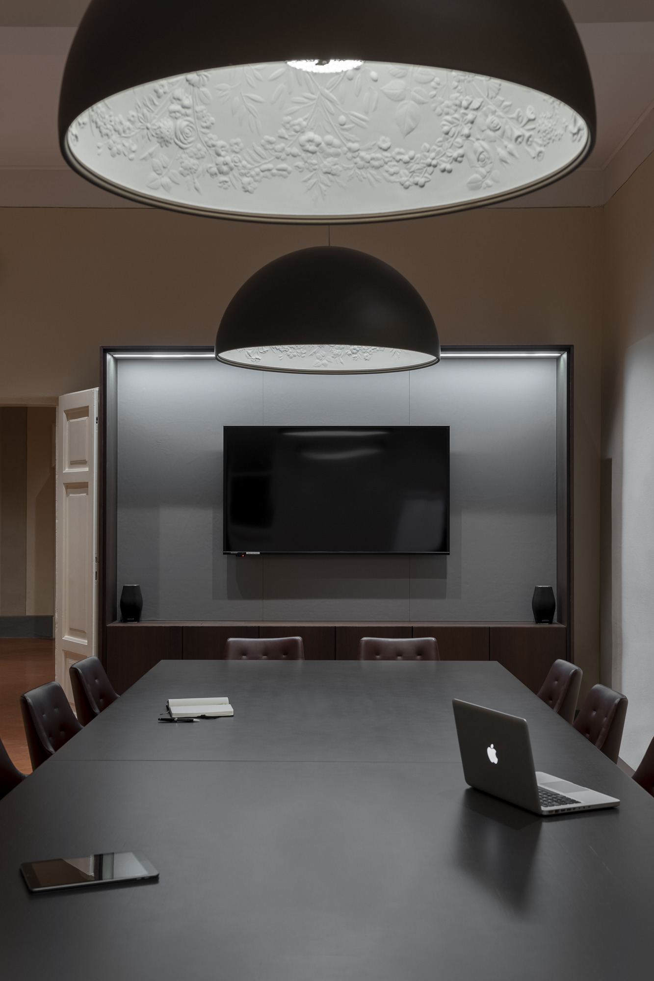 博洛尼亚 16 世纪别墅变身企业学院,历史与现代完美融合-12