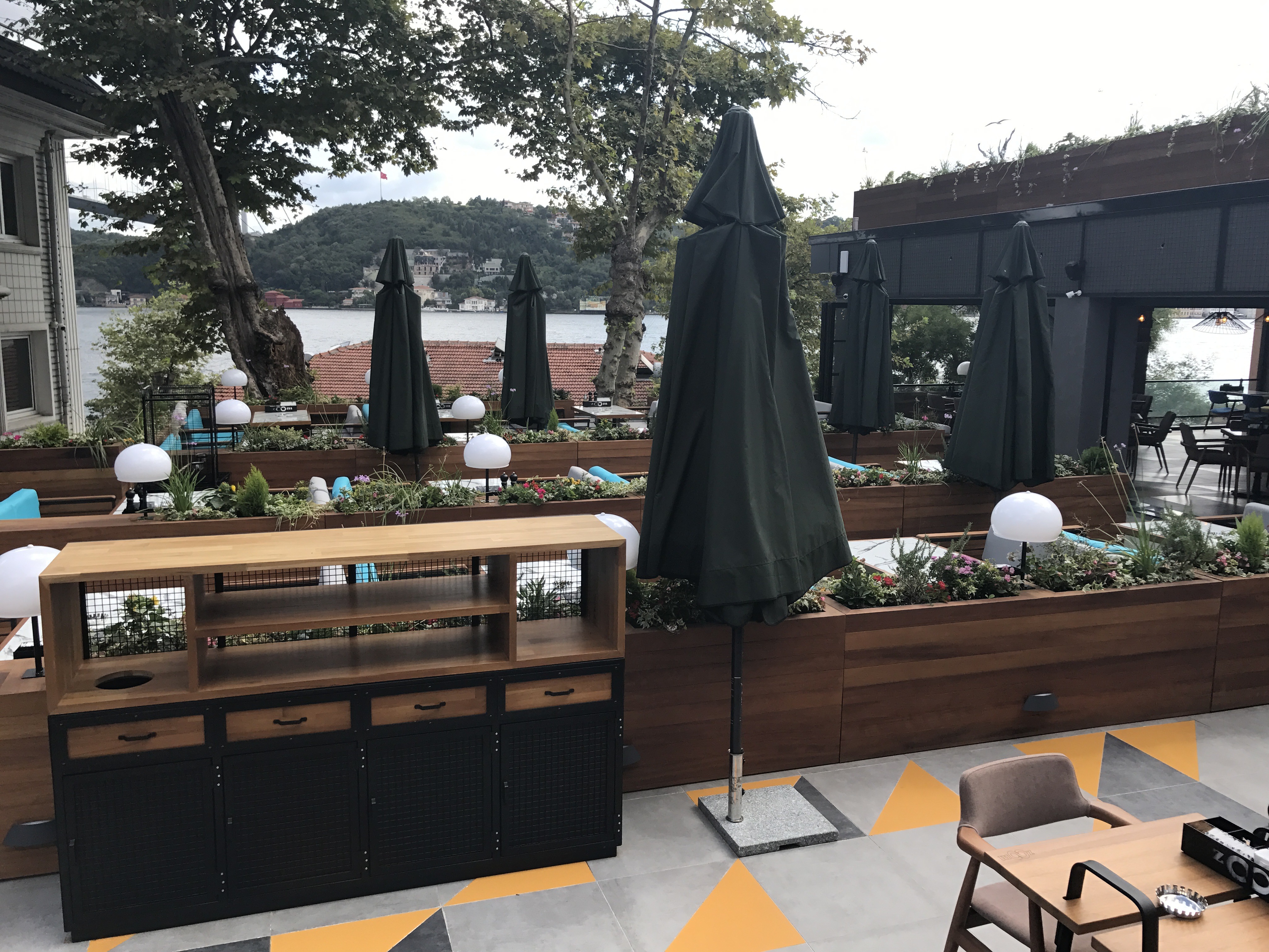 2017 年完成的 ZOOM 咖啡餐厅室内设计案例-26