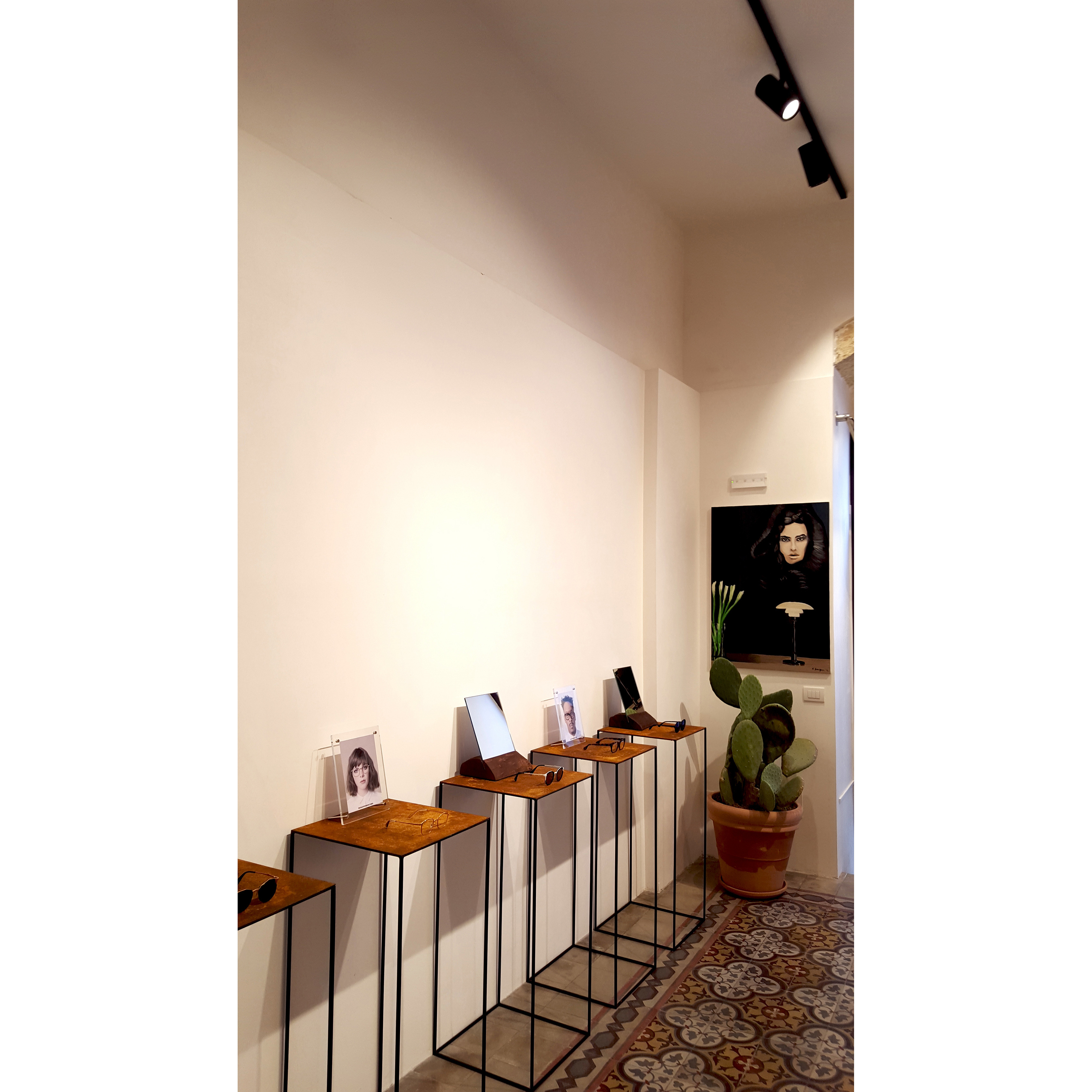 2015 年完成的高端眼镜店设计-5