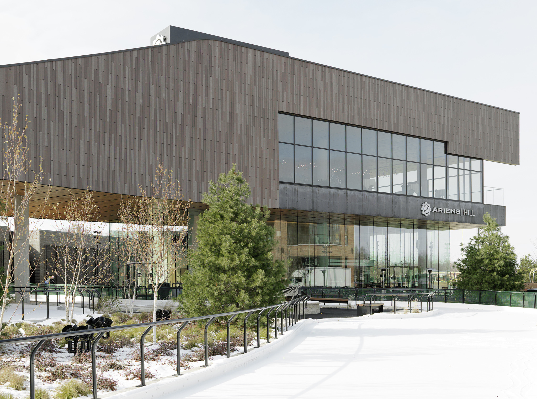 Titletown Sledding Pavilion（四季运动中心）-5