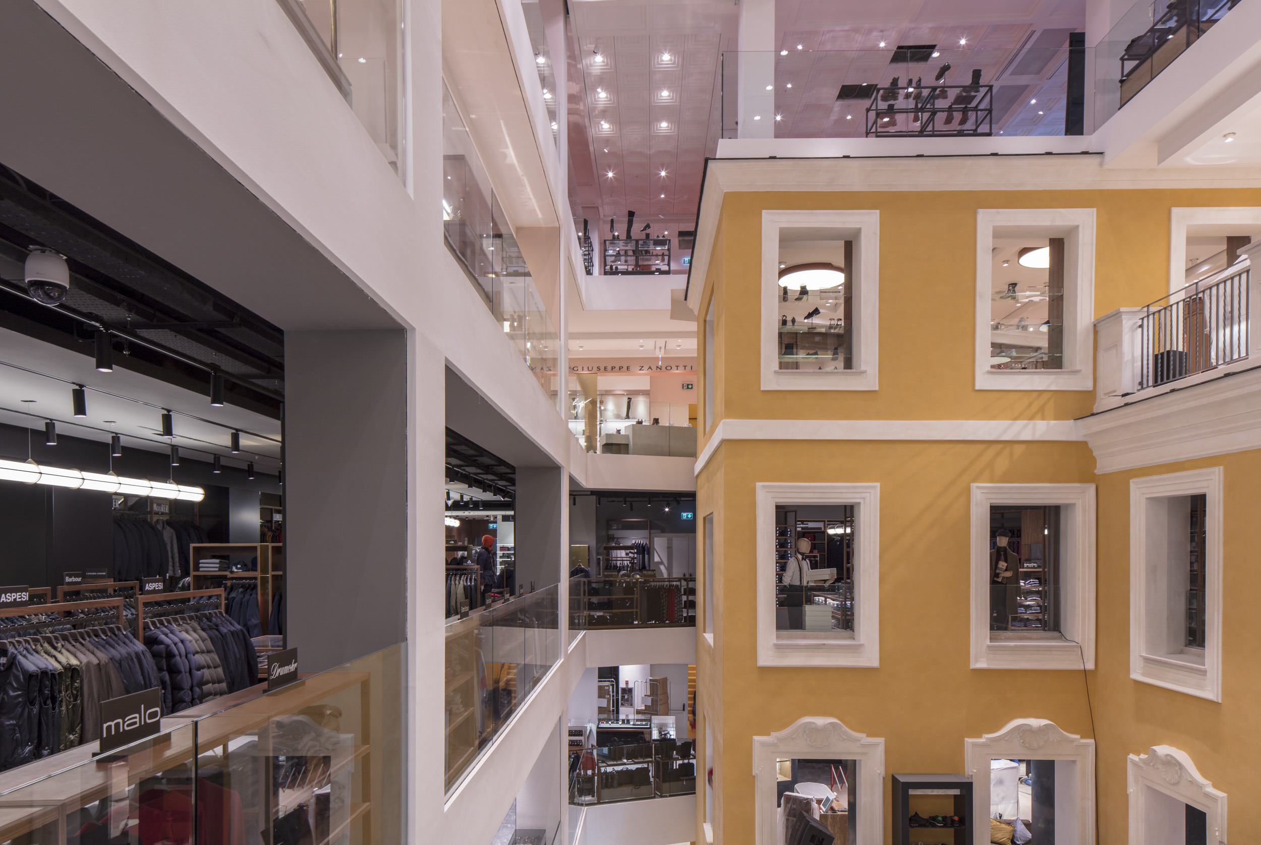 罗马 Rinascente 商场智能中性风格室内设计-27