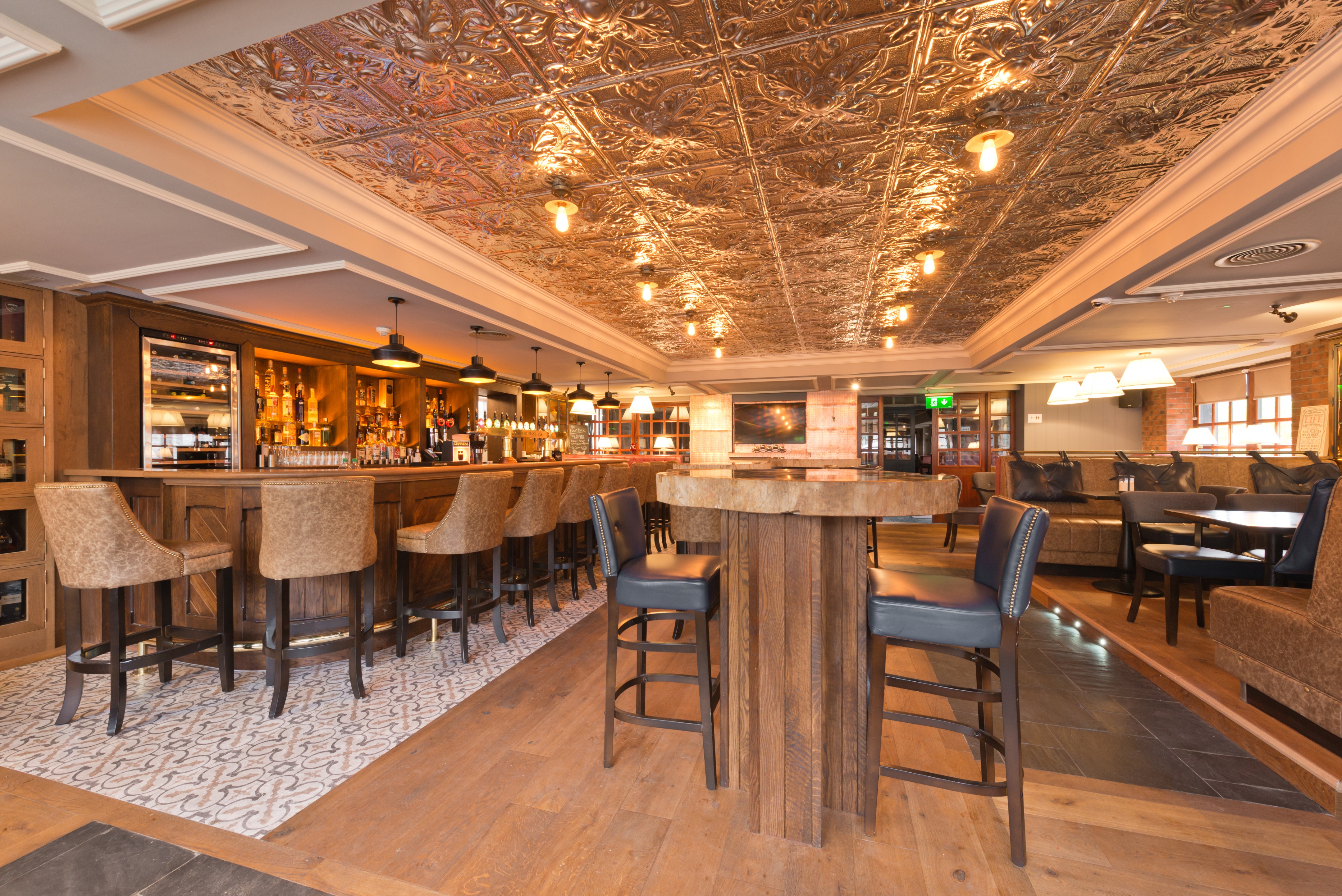 都柏林城市酒吧 | 2015 年室内设计佳作-20