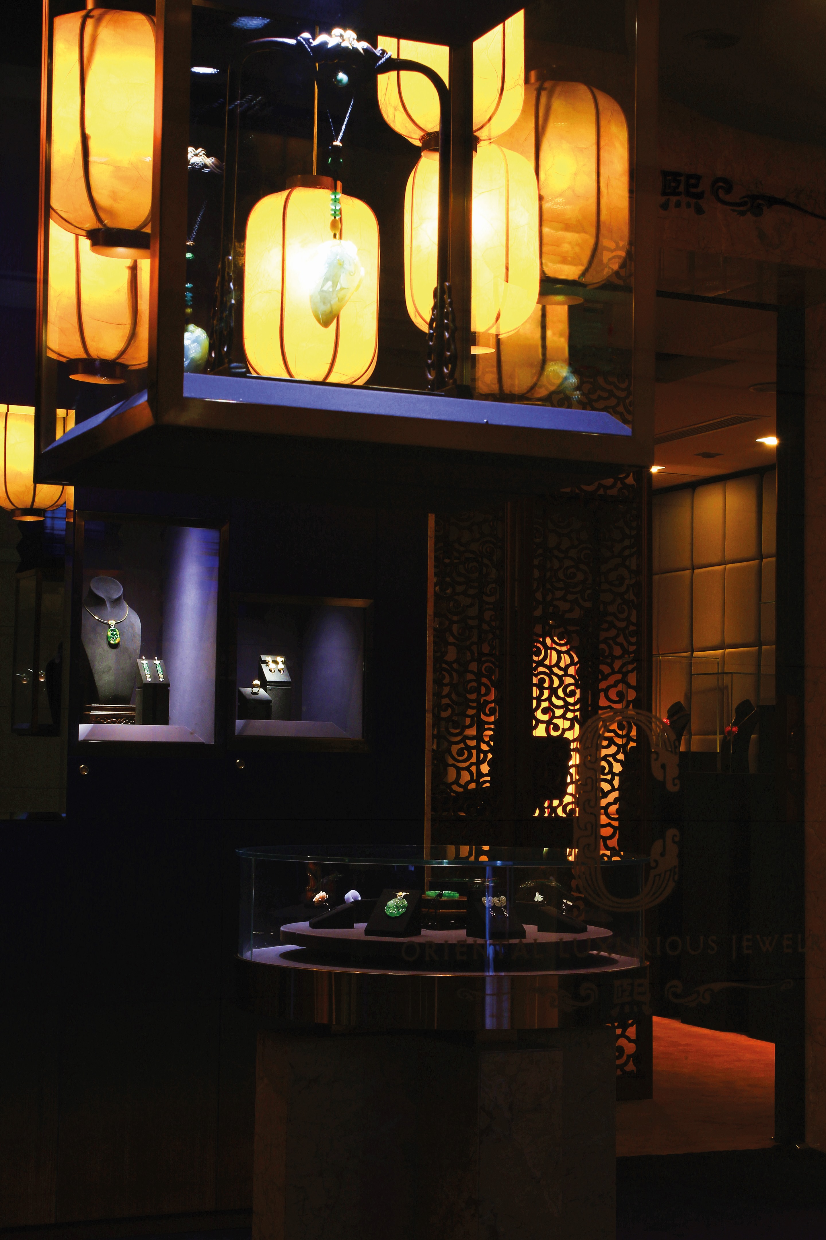 "C"珠宝店 | 传统与现代的完美交融-6