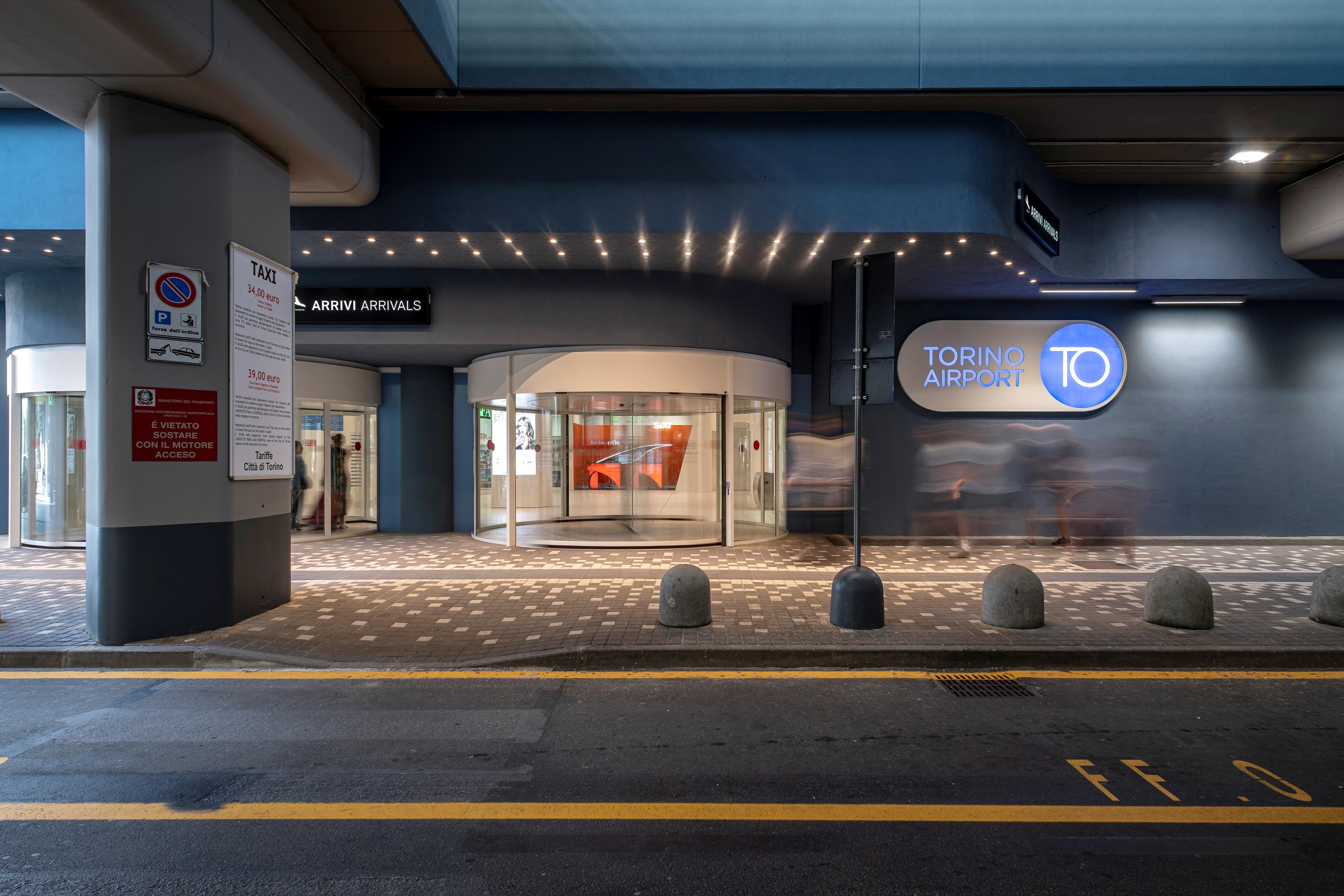 意大利都灵卡塞勒机场 Sandro Pertini 新到达区现代改造-0