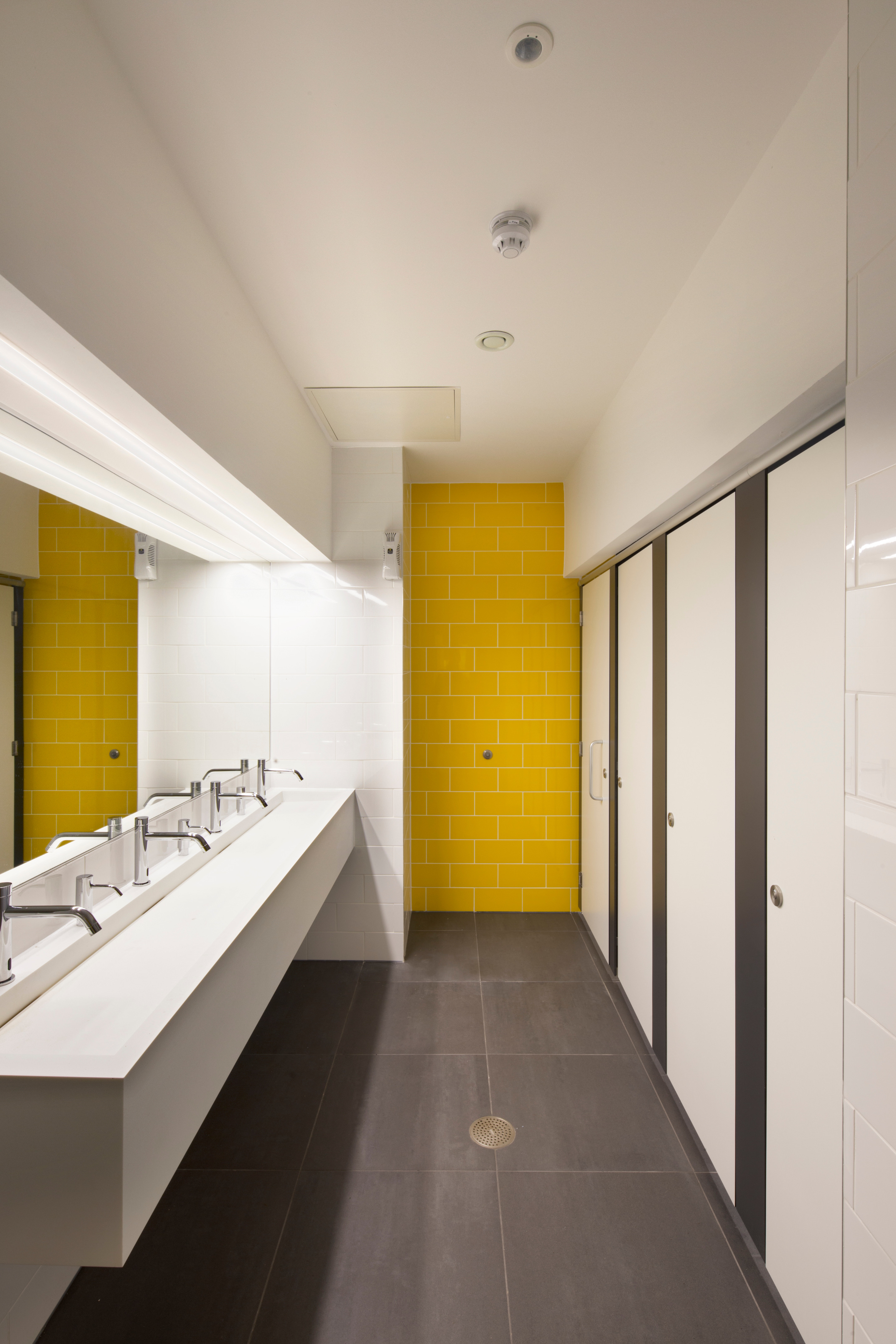 约瑟夫·莱基学院 · 融入环境的创新教学空间-7