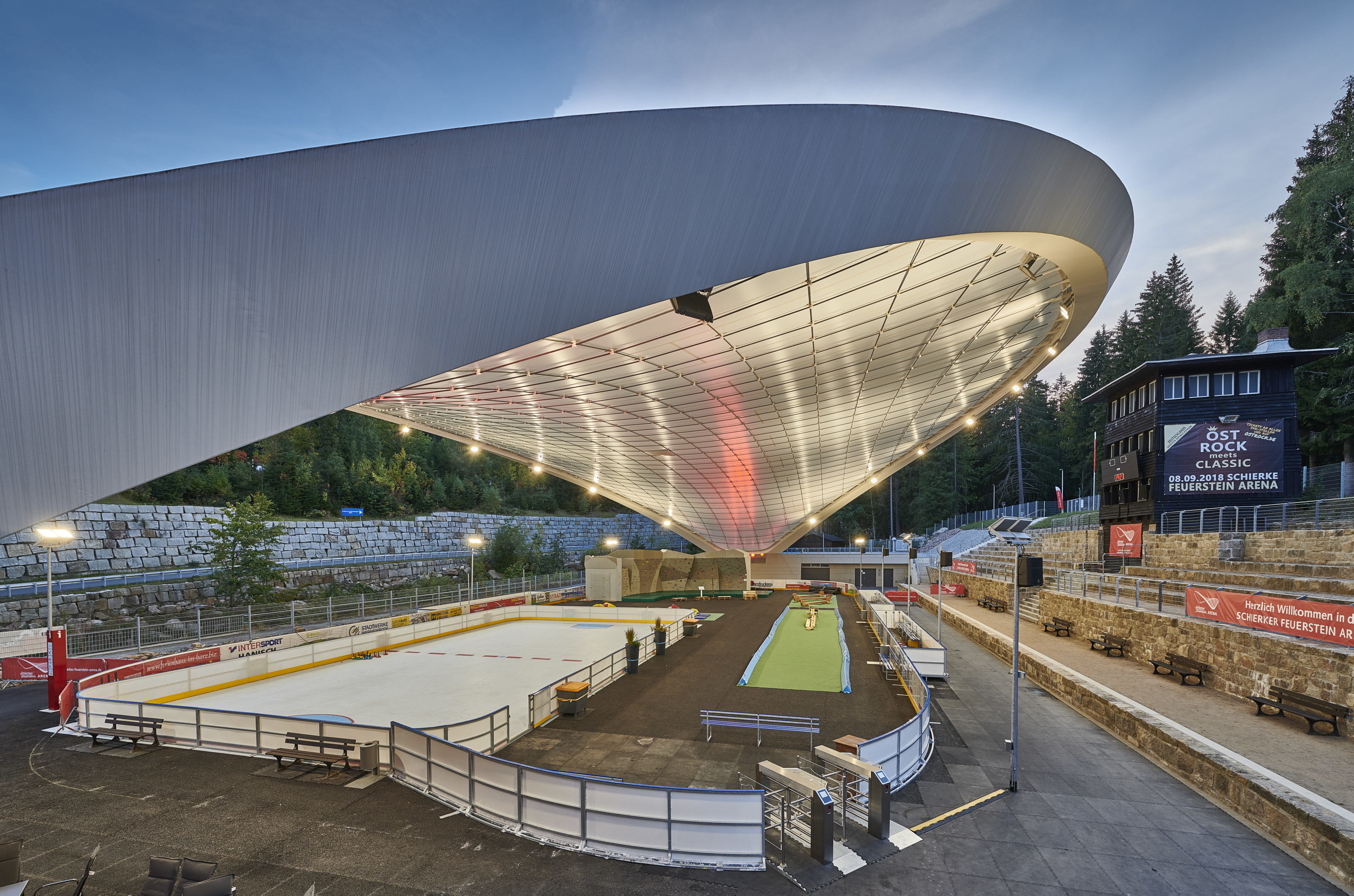 柏林-- 洛杉矶-- 北京 Graft 建筑事务所打造的 Schierke 竞技场-5