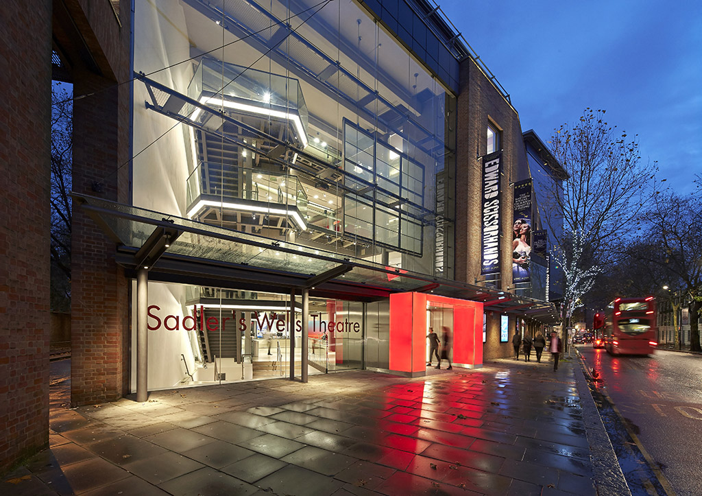 伦敦萨德勒威尔斯剧院翻新升级-14