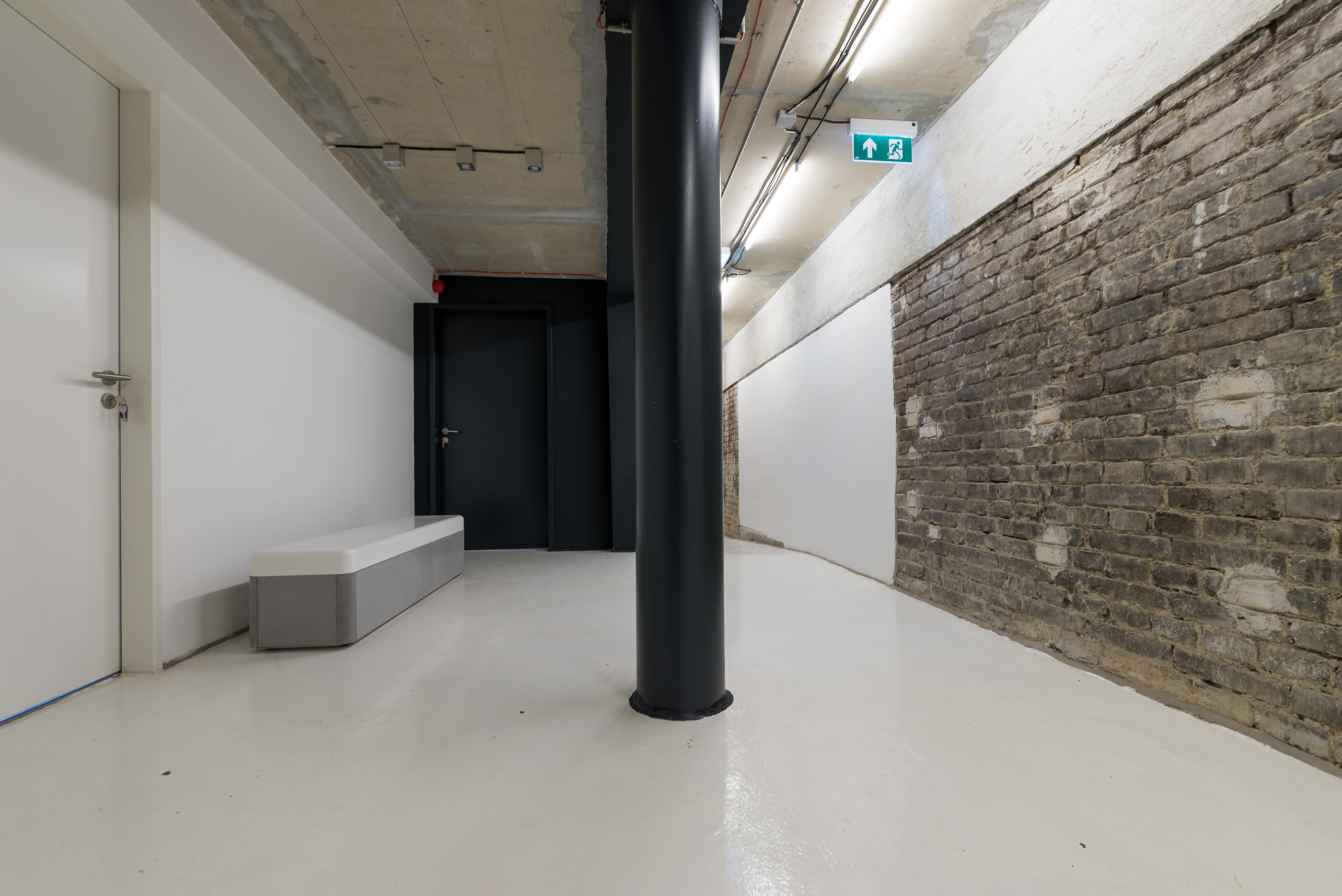 Concrete counter and benches by Betonicon-23