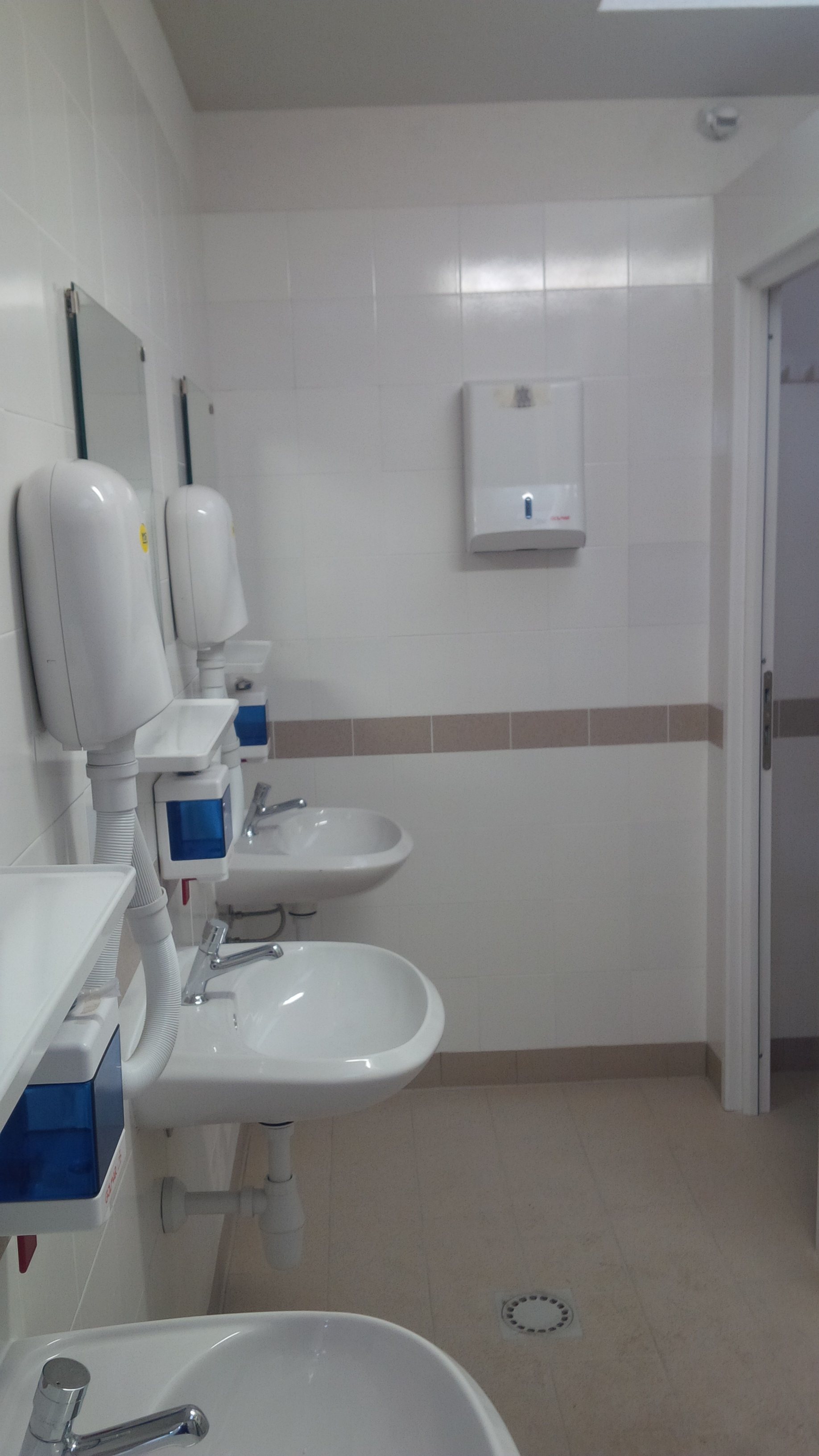 2016 年意大利 Arzachena 旅游港口设施完善-13