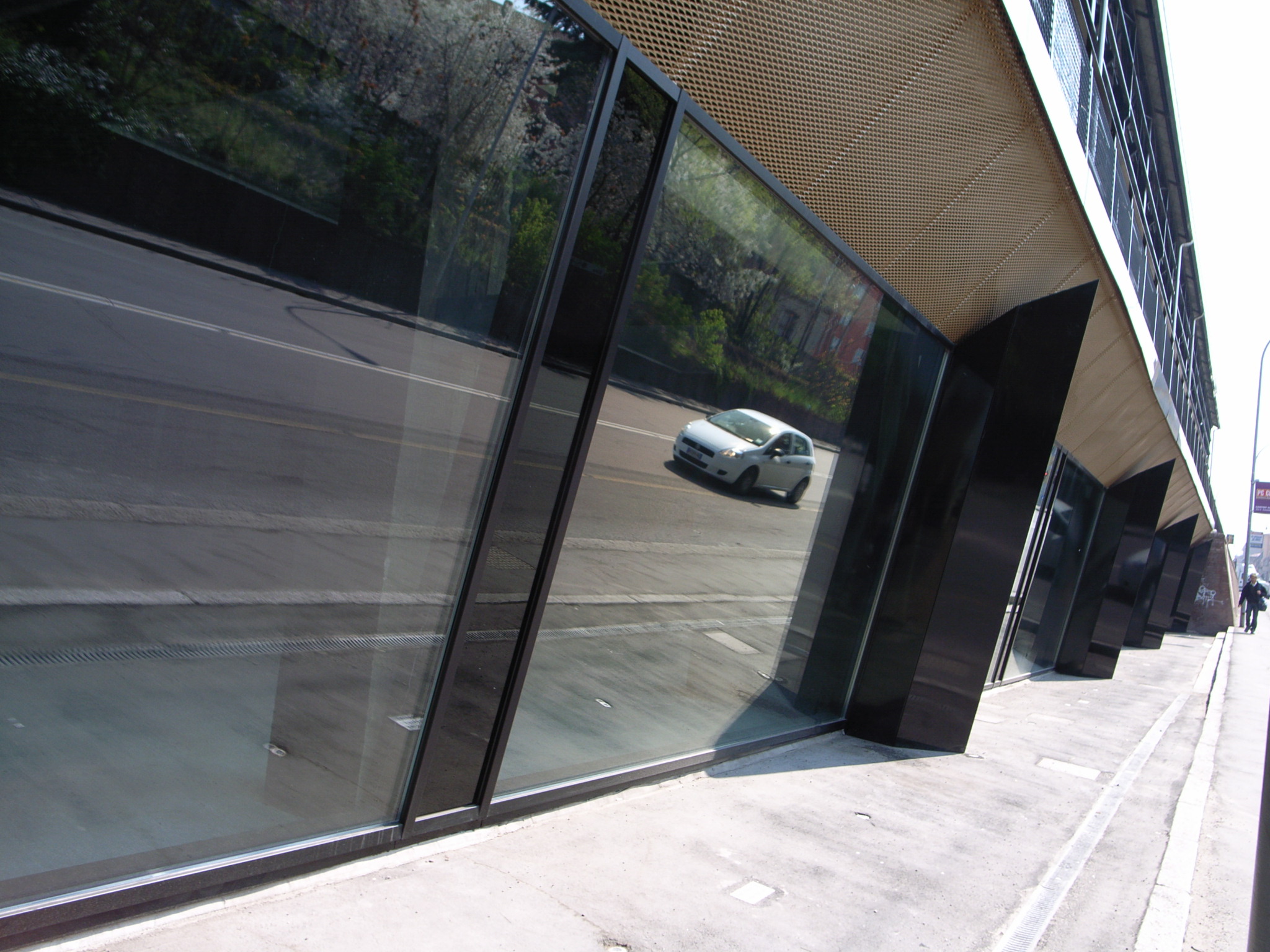 Opel·Chevrolet 展览馆 · 工业建筑的复兴与创新-31