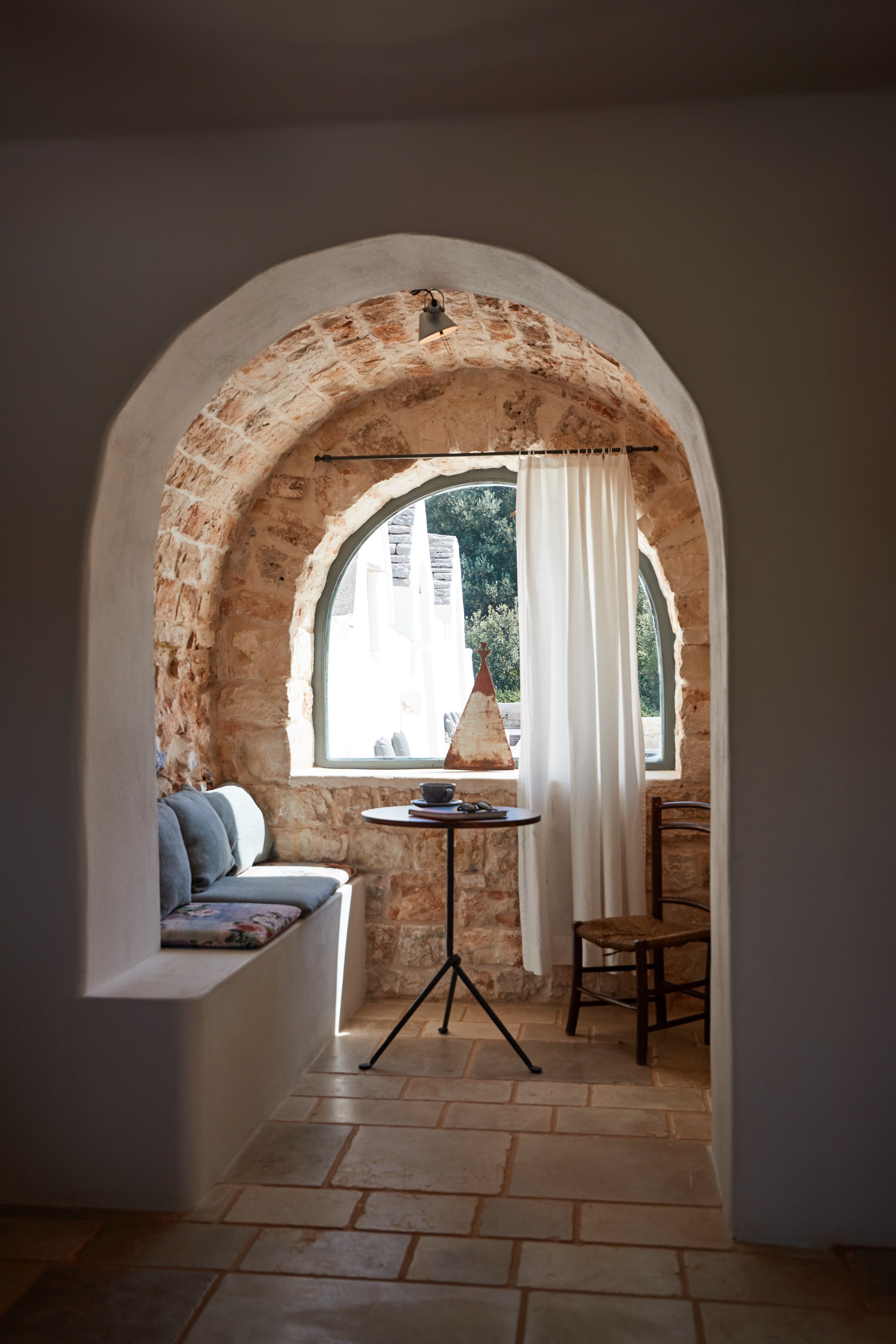 意大利乡村特色干石墙住宅的室内设计-21