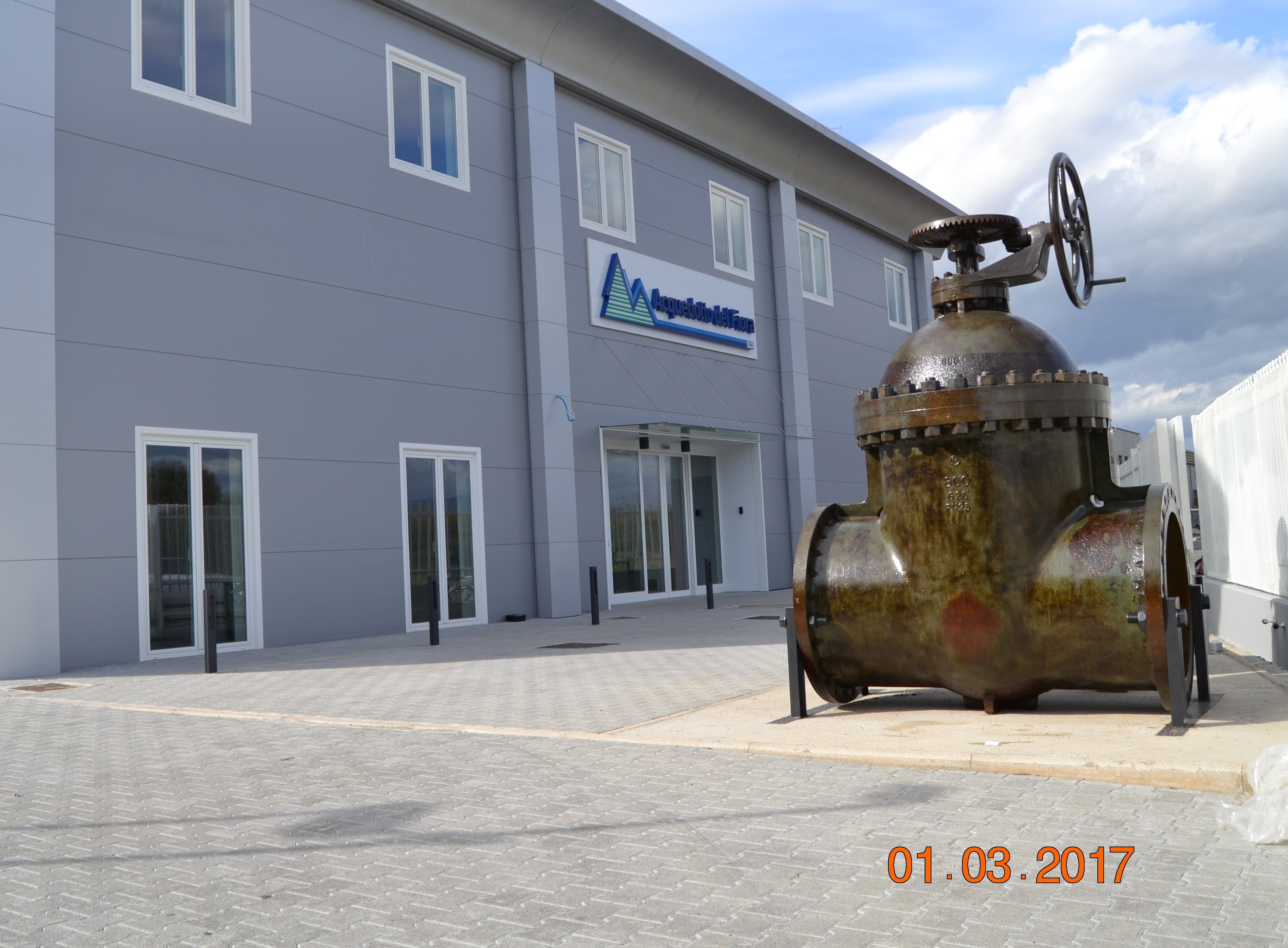 2017 年完成的政府机构办公楼改造-0