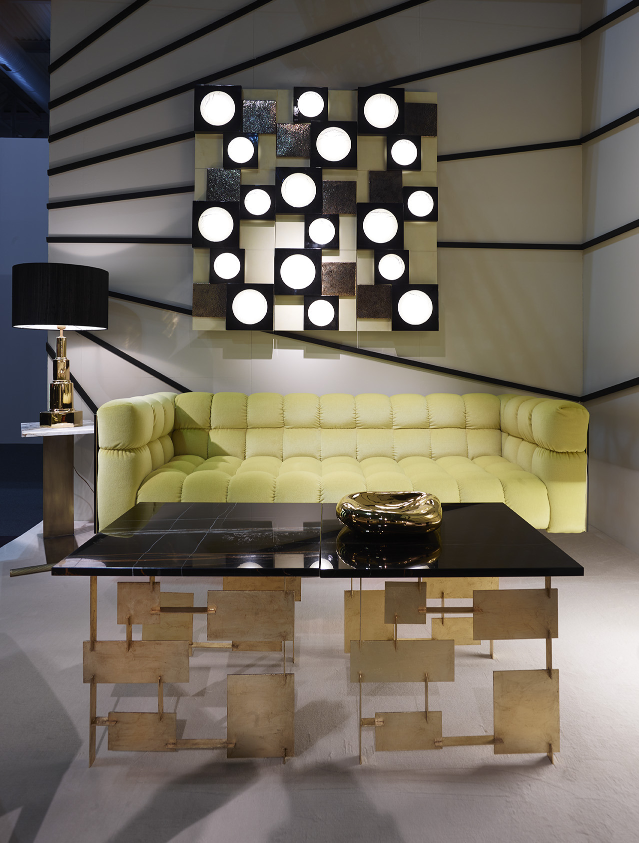 2015 年米兰家具展临时展位设计-0