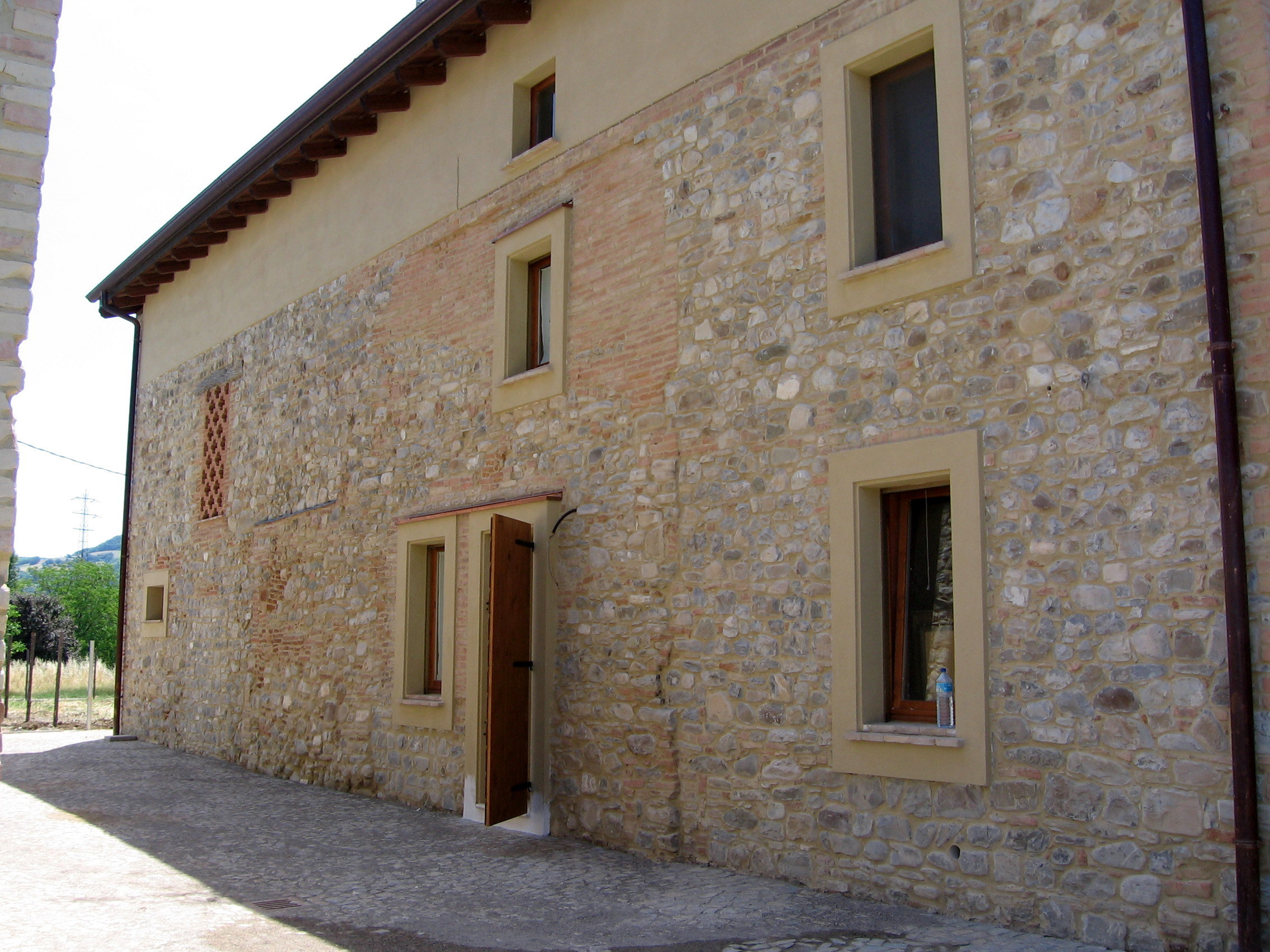 2000 年 Pedemontana 公寓修复 | 历史建筑的新生-41