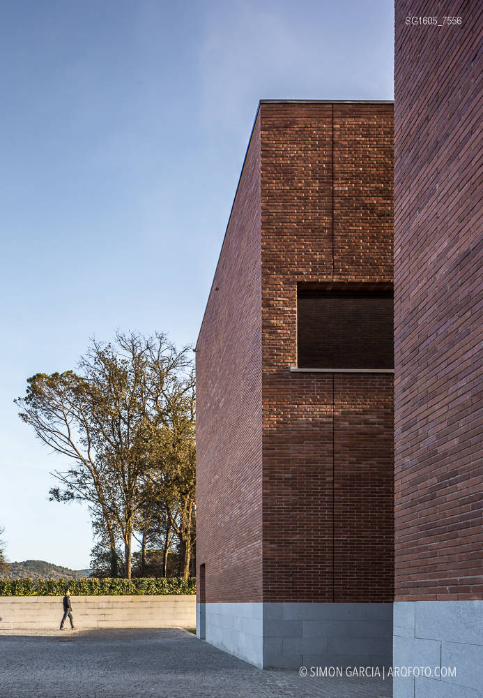 阿尔瓦罗·西扎的 Llinars 音乐厅-9