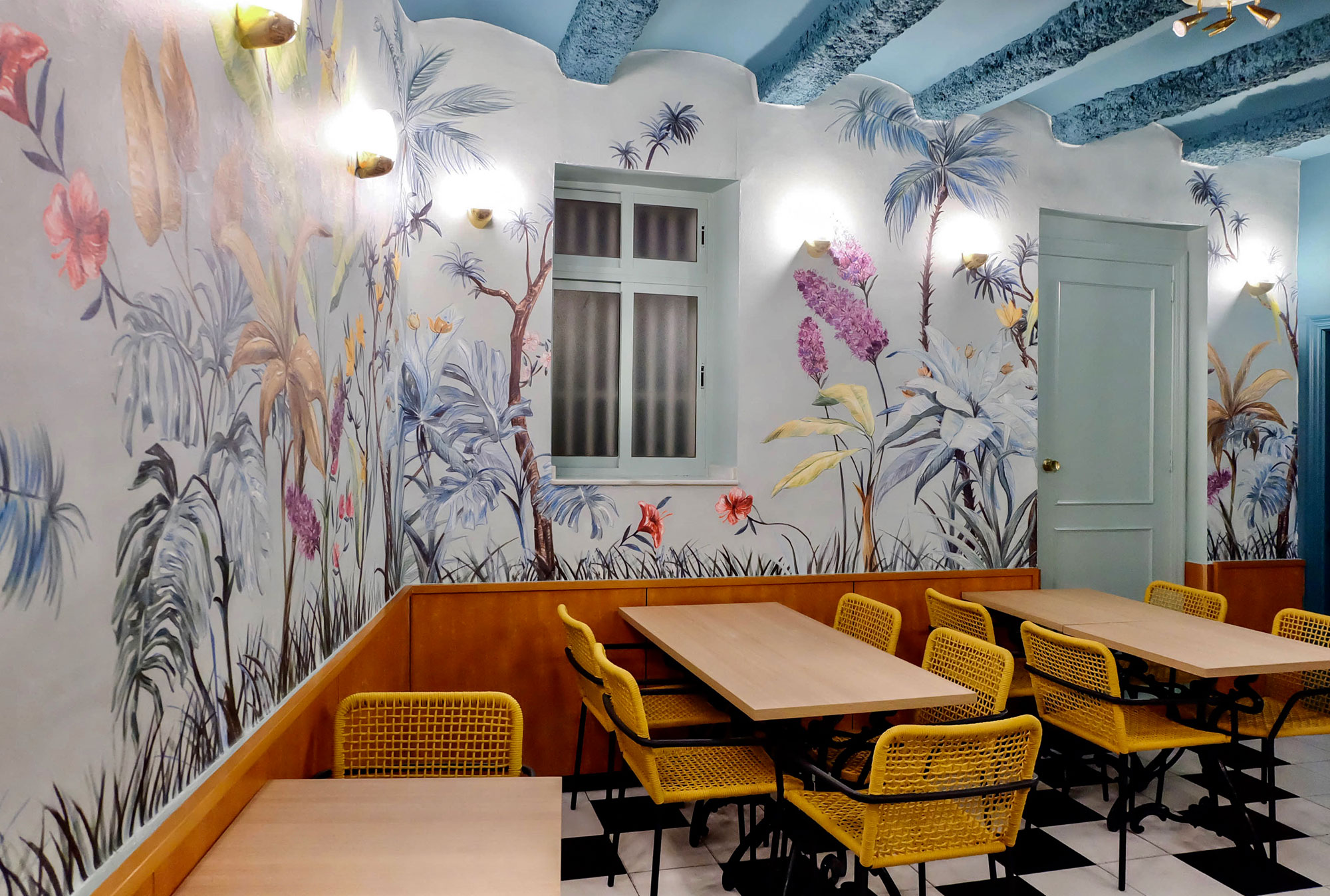 未来主义风格酒吧,法式皇家咖啡厅创新之作-6