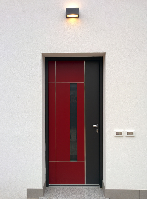 独特三角形地块上的现代别墅设计-4