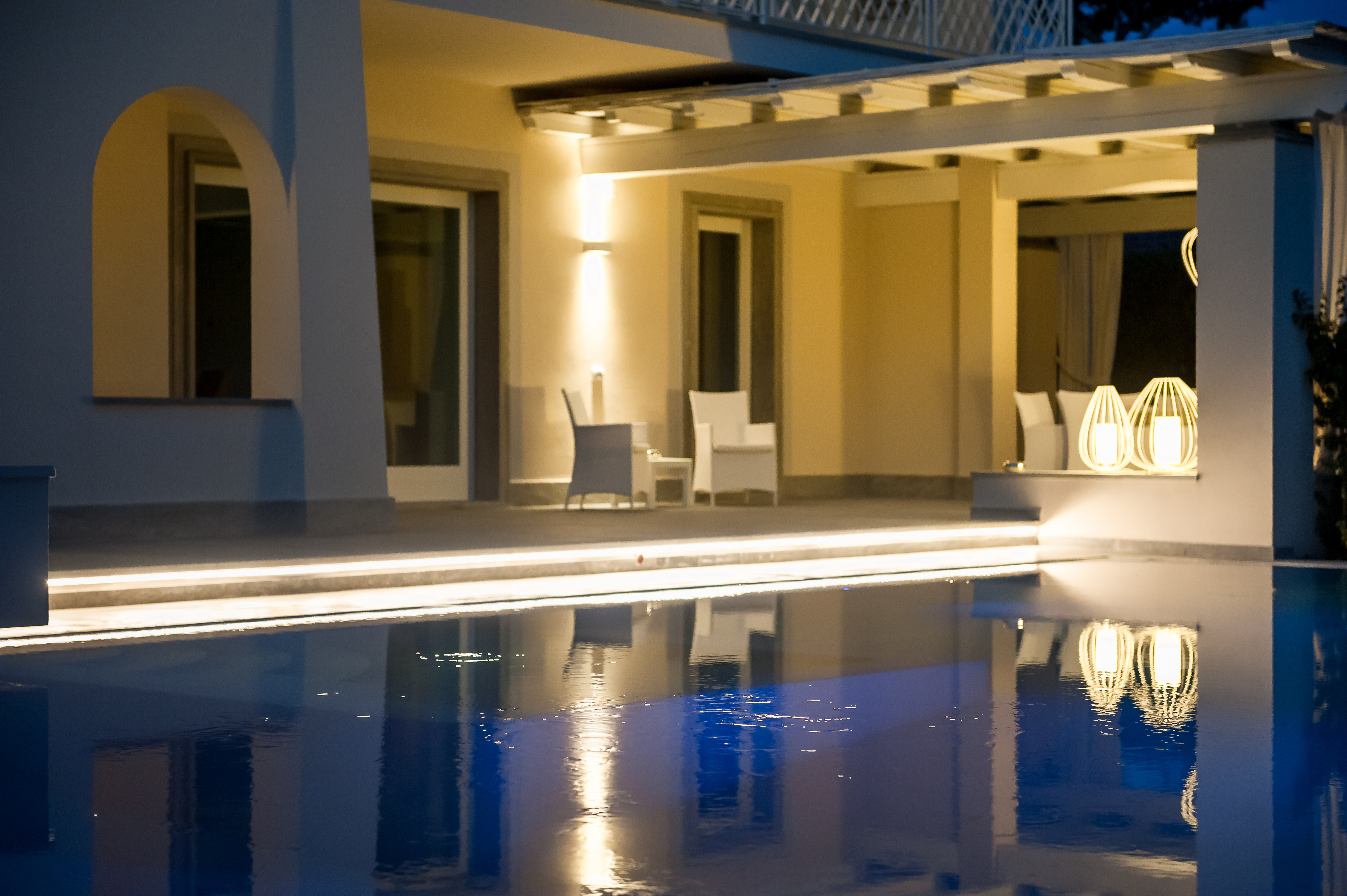 意大利海滨别墅的现代重生-3