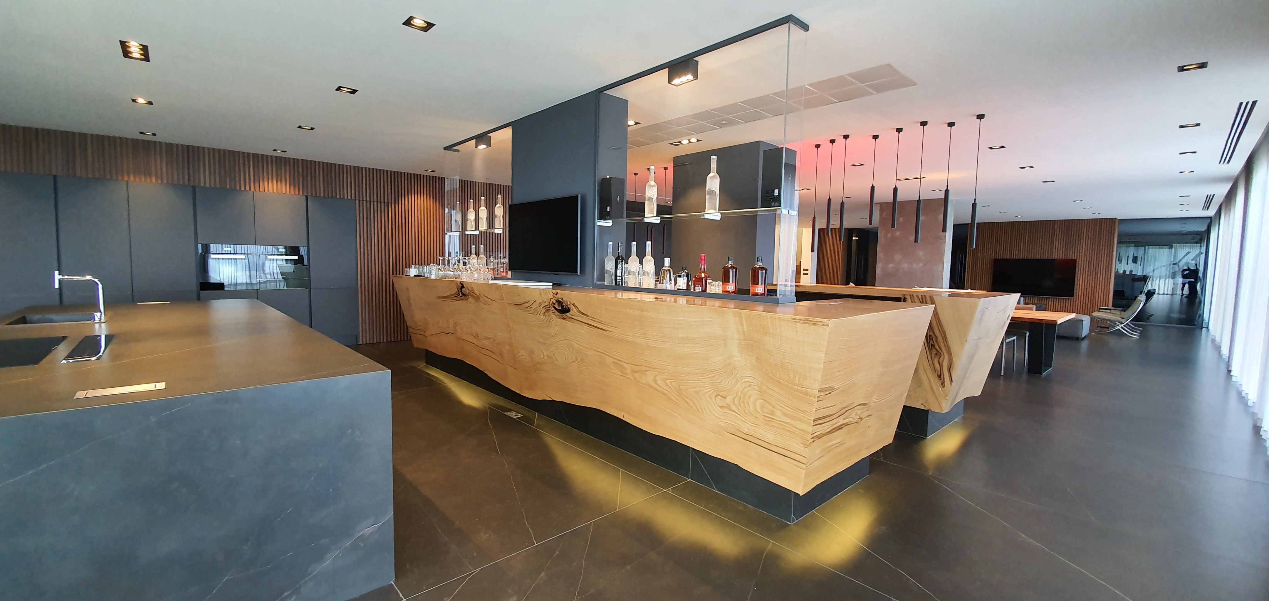 2019 年完工的 GERIS HOUSE | 单家庭住宅的室内设计典范-4