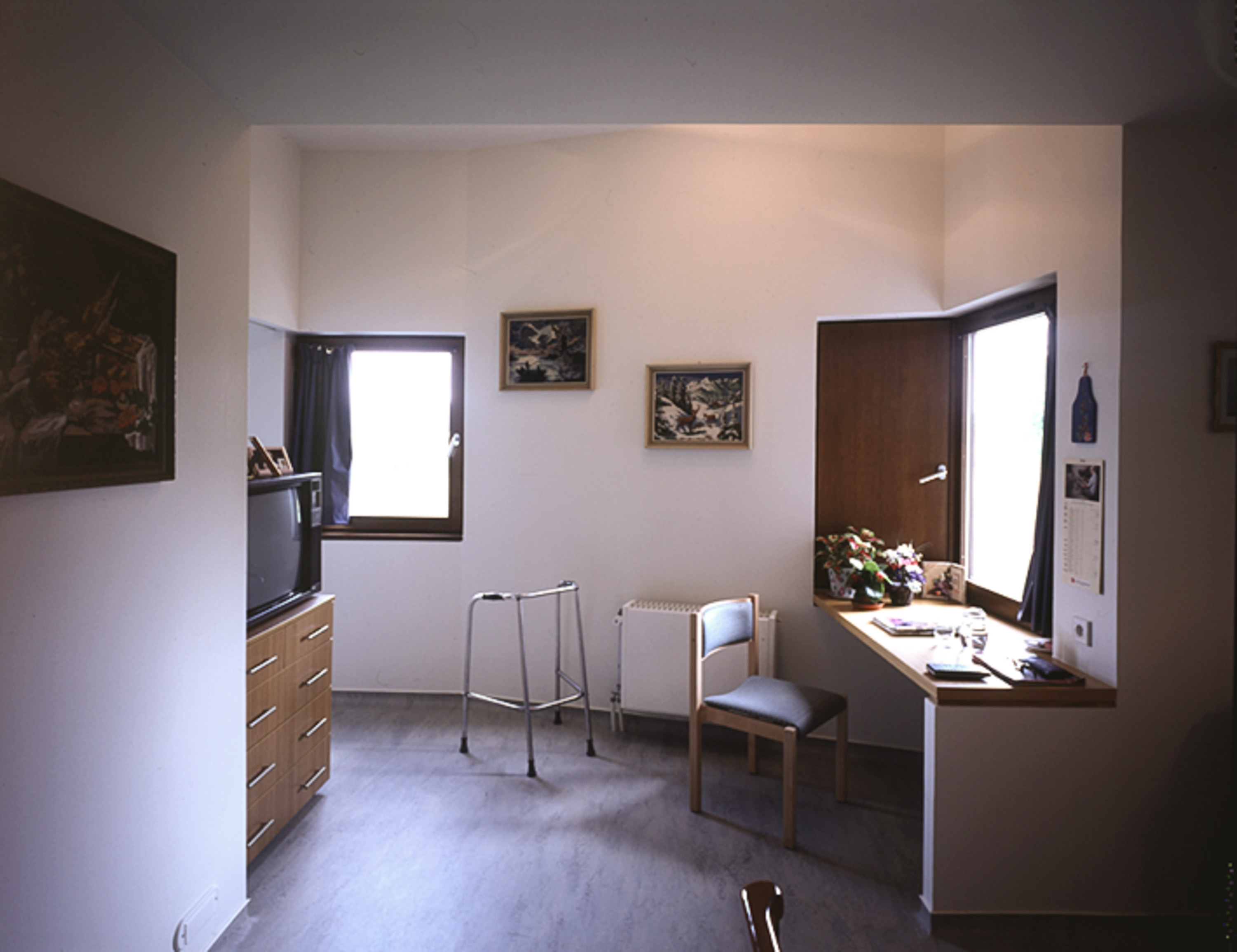 依地势而建的养老院与医院-12