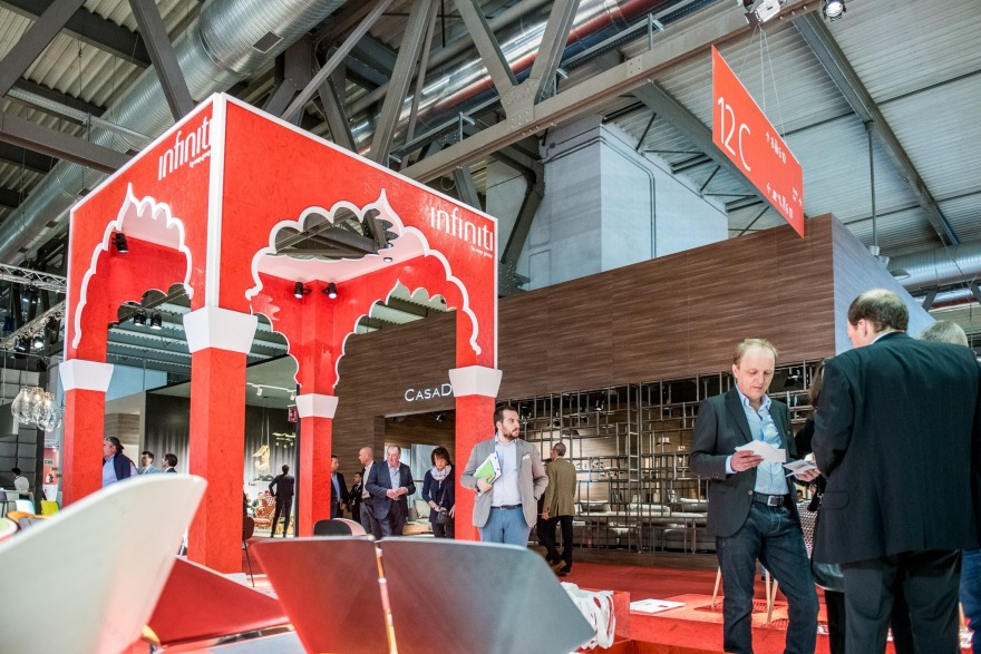 2015 年米兰家具展 Infiniti 展台——木结构魅力诠释现代展览设计-22