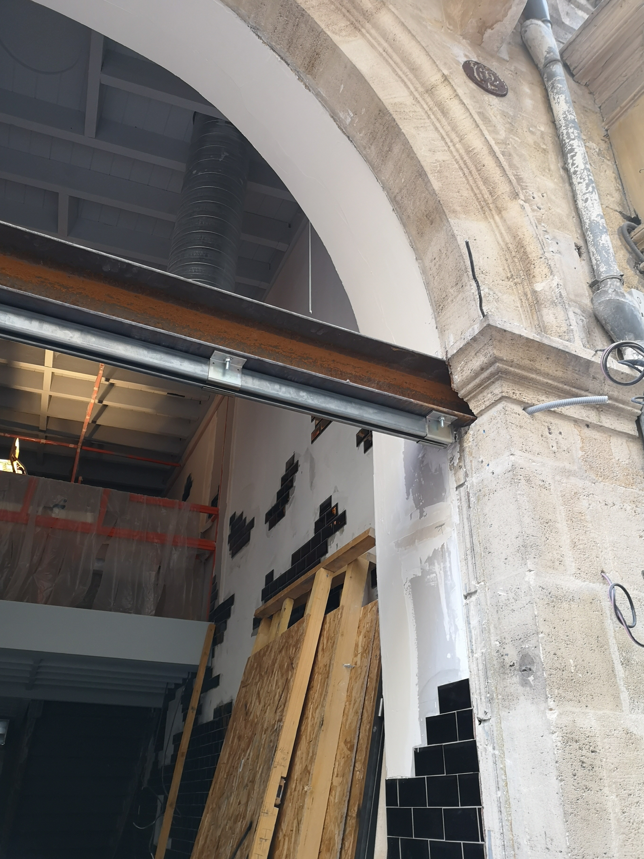 2018 年完工的 250 万欧元砖石餐厅设计-25