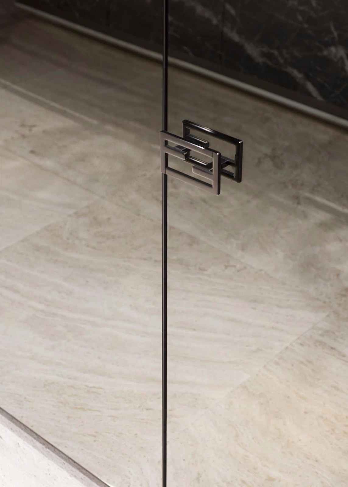 芬迪橱柜展现精致生活艺术-33