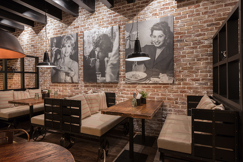 芬兰 Jumbo 购物中心的"Makaronitehdas"餐厅,工业风内饰引人入胜-5