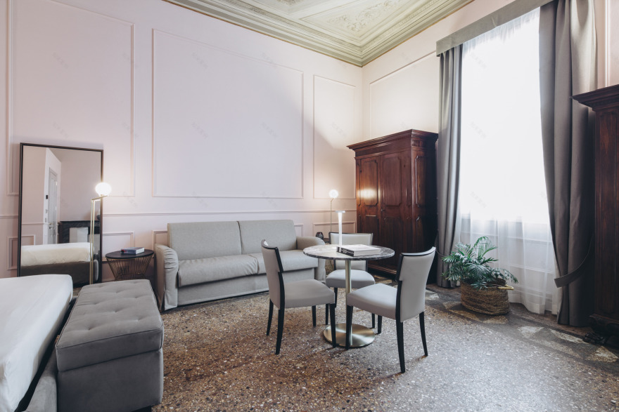 意大利博洛尼亚百年建筑的奢华套房新生-8