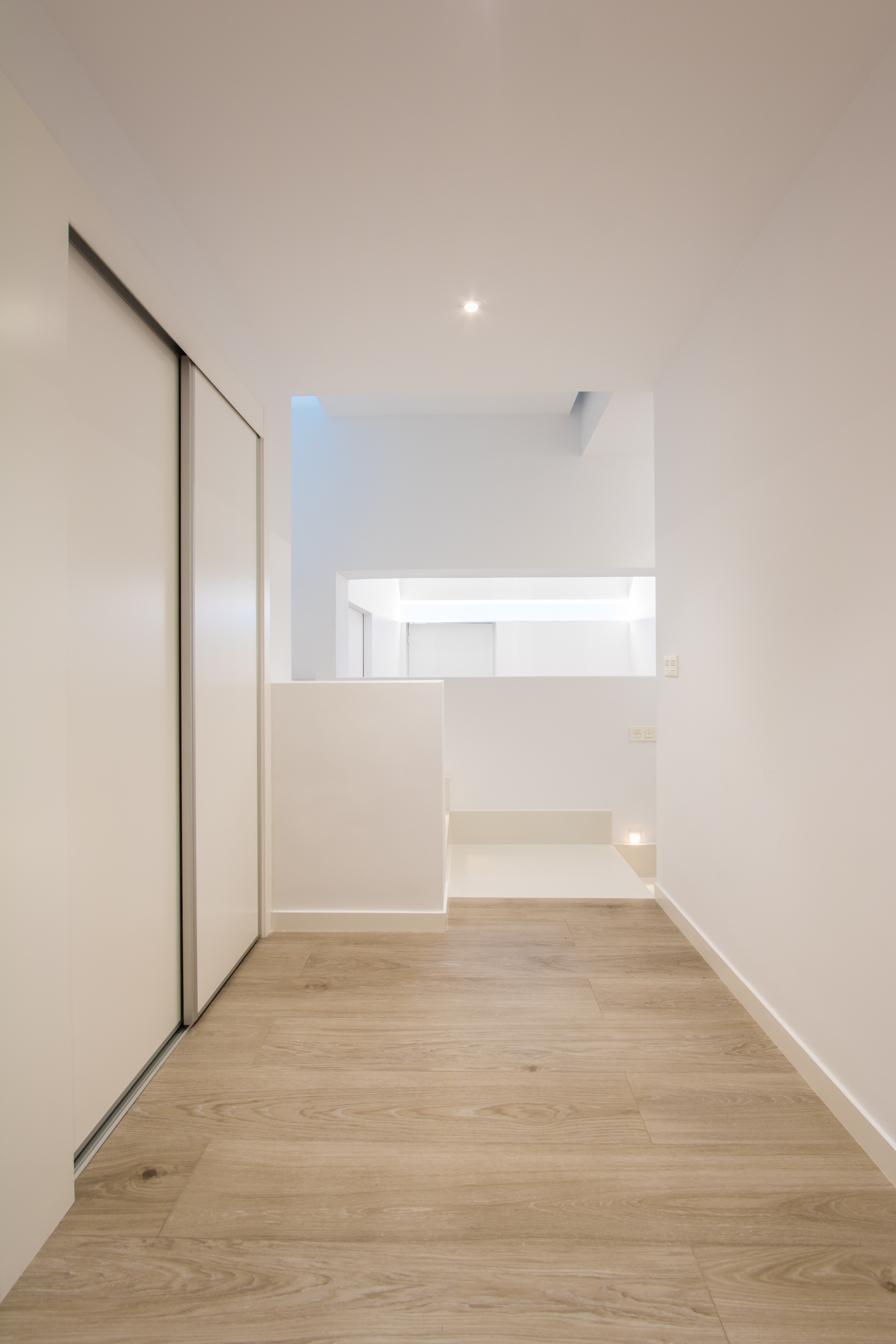 依地势而生的乌布里克单户住宅-11