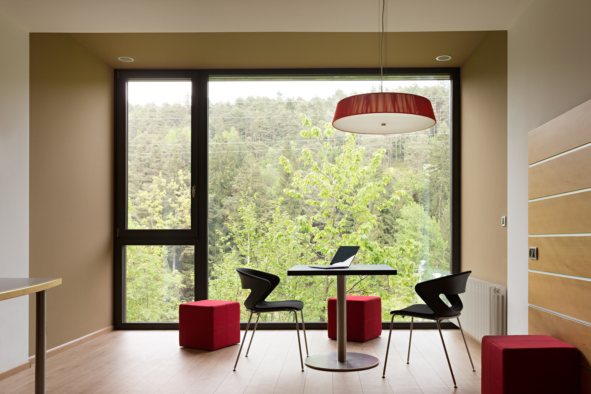 弗兰肯伯格家庭经济职业学院翻新-7